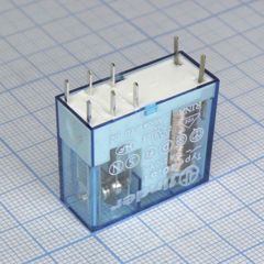 Миниатюрное универсальное электромеханическое реле; монтаж на печатную плату или в розетку; выводы с шагом 5мм; 1CO 16A; контакты AgSnO2; катушка 12B DC; степень защиты RTII
