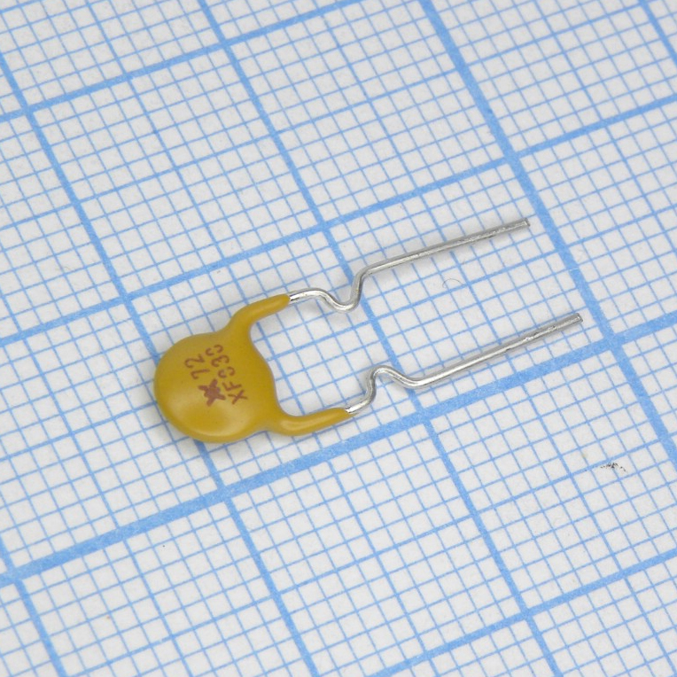 Самовосстанавливающийся предохранитель PTC 0.3A(hold) 0.6A(trip) 72V 40A 0.49W 3s 0.88Ohm, радиальные выводы, 7.4 X 3 X 12.7mm, россыпью