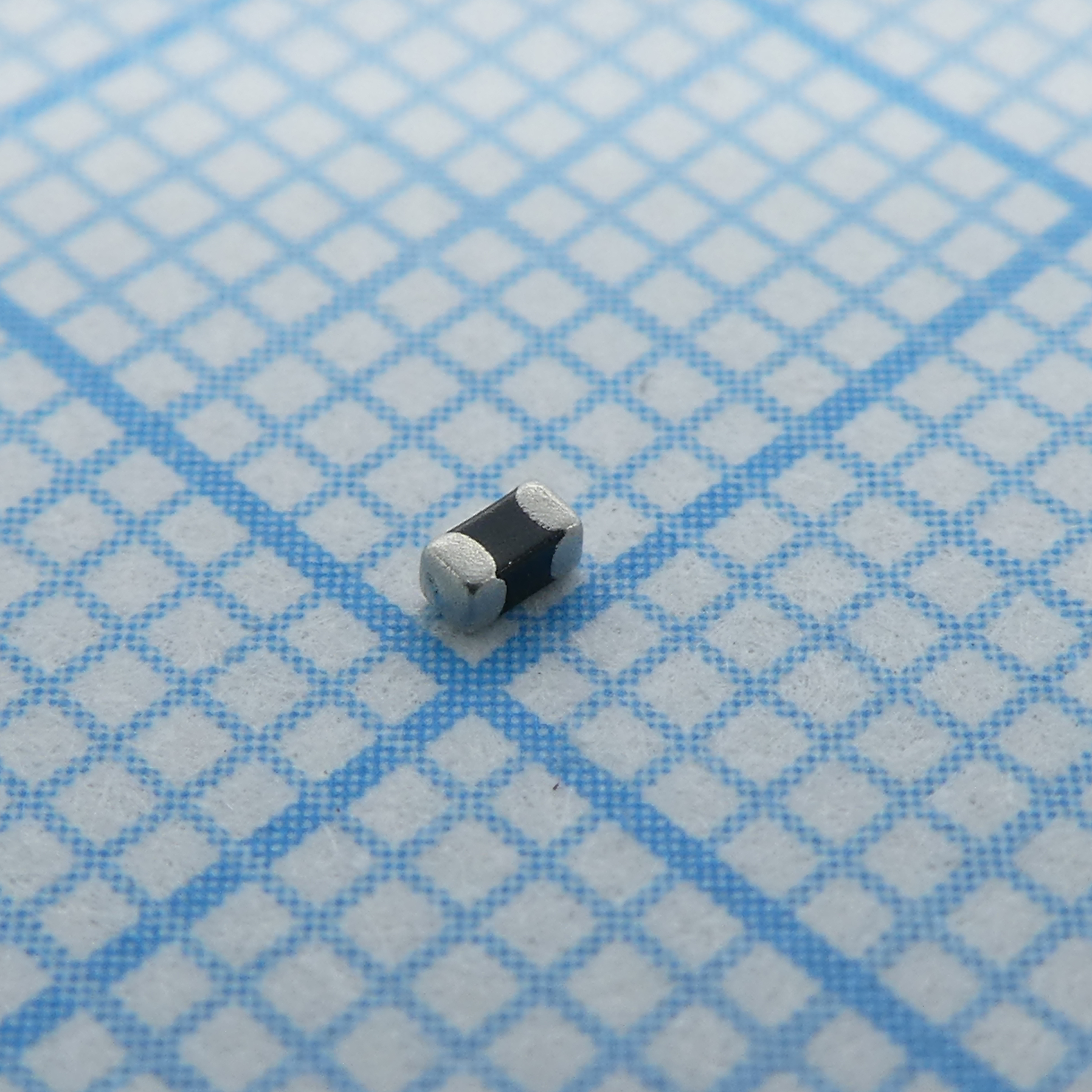 SMD варистор 0603 5.6Vdc 30A  8.5V(1mA), стандарт. серия, лента в катушке
