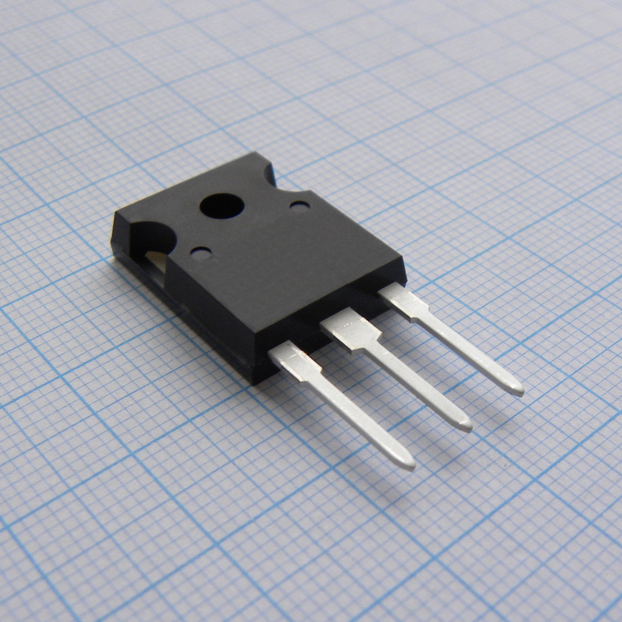 Биполярный транзистор IGBT, 1200 В, 50 А, 349 Вт