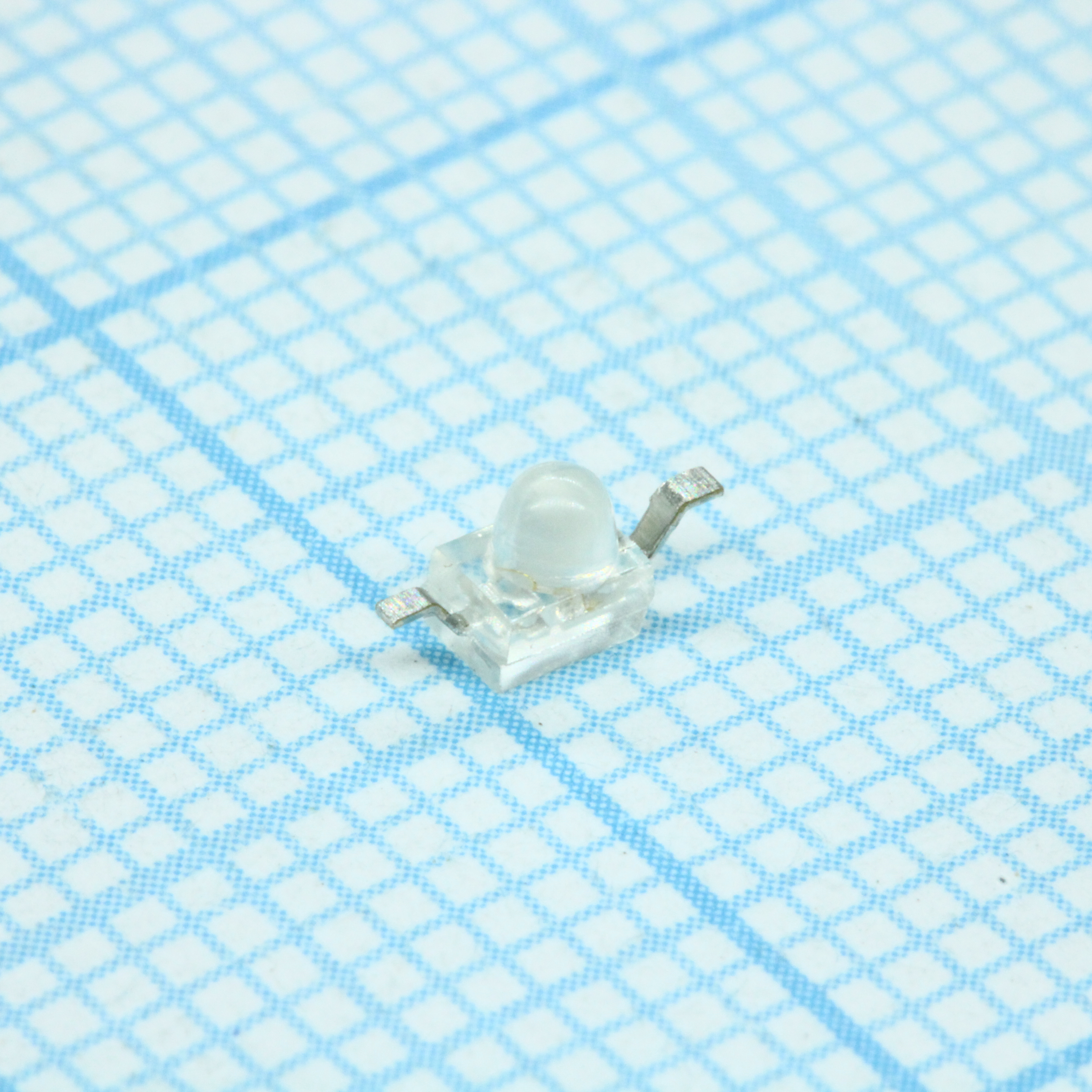 Светодиод smd 2,5х2мм/синий/465нм/650-1300мкд/прозрачный/20°