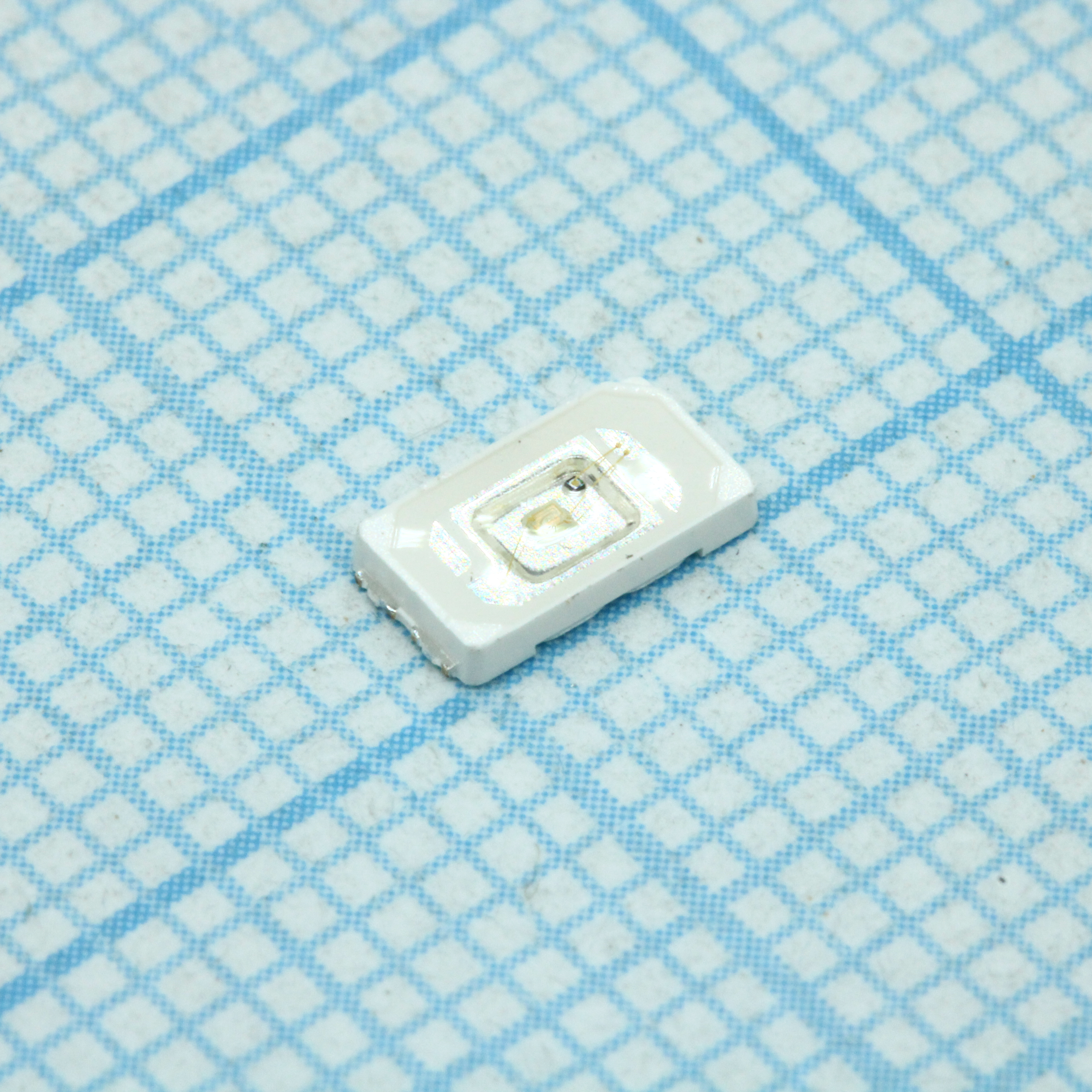 Светодиод smd 5,6х3мм/зеленый/525нм/3600-5500мКд/прозрачный/120°/27Лм при 150мА