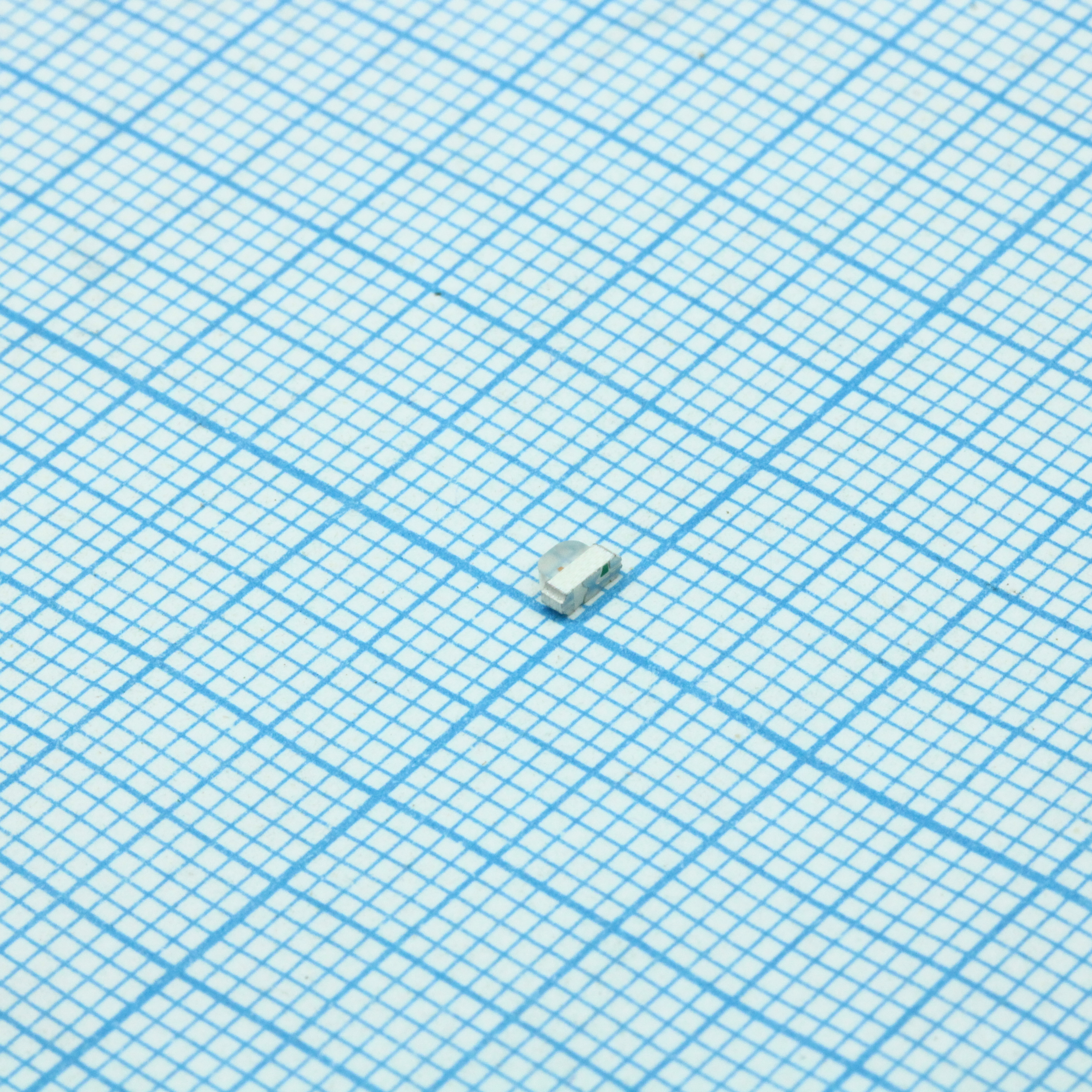 Светодиод smd 3х1мм/красный/630нм/120-300мкд - зеленый/568нм/8-15мкд/прозрачный/140°/угловой