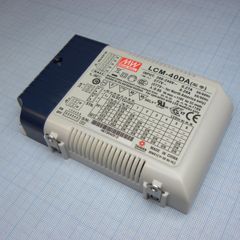 AC-DC, 42Вт, стабилизатор тока, вход 180…295В AC, 47…63Гц /254…417В DC, выход 350…1050мA/2…100В, ККМ, изоляция 3750В AC, в кожухе 123.5х81.5х23мм, -30…+60°С, димминг кнопкой и DALI