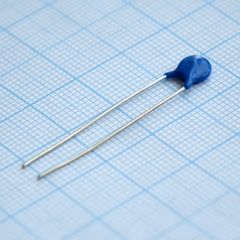 Варистор 30Vac/38Vdc, 100A, 47V(1mA), 0.01W радиальные выводы, россыпь