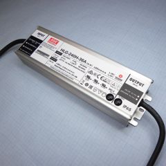 AC-DC, 240Вт, IP65, вход 90…305В AC, 47…63Гц/127…431В DC, ККМ, выход 36В/6.7А, рег. выхода 33.5…38.5В/3.3…6.7A, изоляция 3750В AC, в кожухе 244х68х39мм, -40…+70°С
