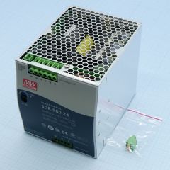 Преобразователь AC-DC на DIN-рейку  960Вт, ККМ, выход 24В/40A, рег. вых 24...28В, вход 180…264В AC, 47…63Гц/254...370В DC, изоляция 3000В AC, в кожухе  110х125.2х150мм, -30…+70°С