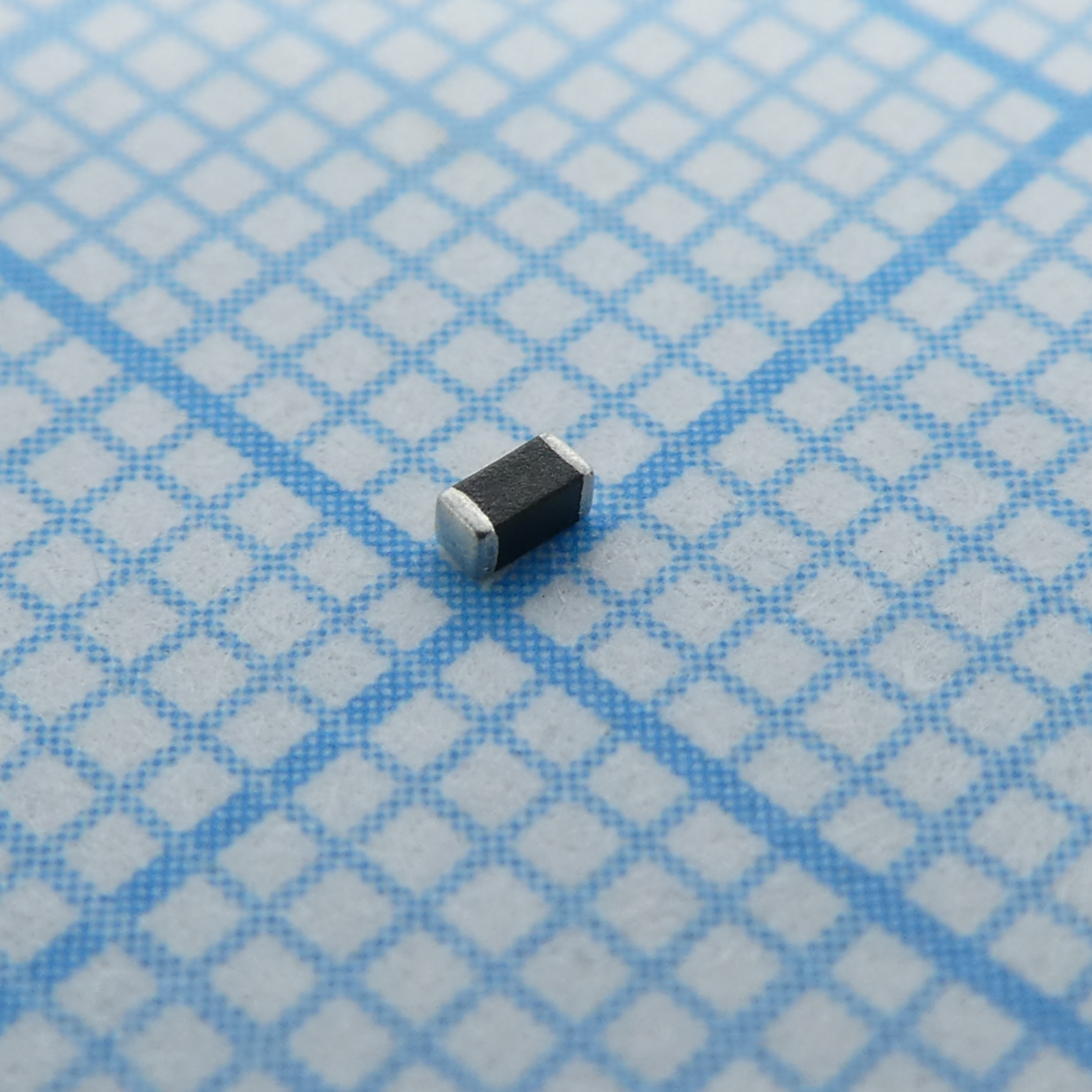 SMD варистор 0603 5.6VDC 30A 6.4V