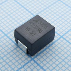 SMD варистор 3225, 250VAC/320VDC 400A 390V 0.1W Automotive T/R