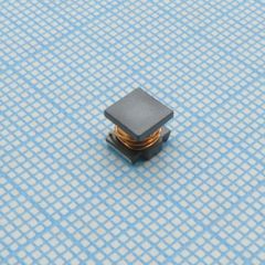 Катушка индуктивности SMD проволочная неэкранированная 10мкГн 20% 1МГц на ферритовом сердечнике 1.7A 93мОм по постоянному току 2220 лента на катушке