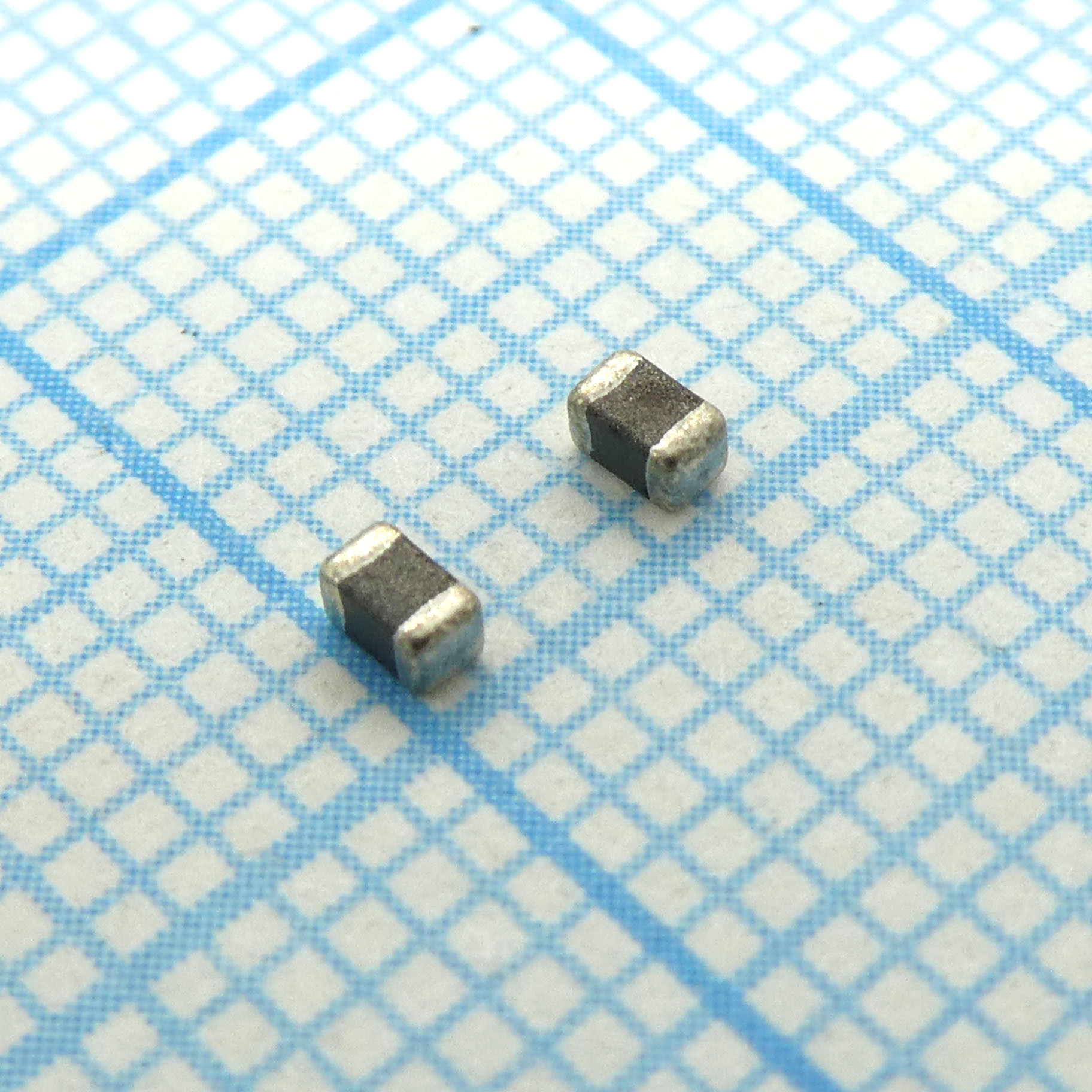 Многослойная индуктивность SMD на ферритовом сердечнике 1МГц 1мкГн ±30% 220мА 0,2Ом по постоянному току