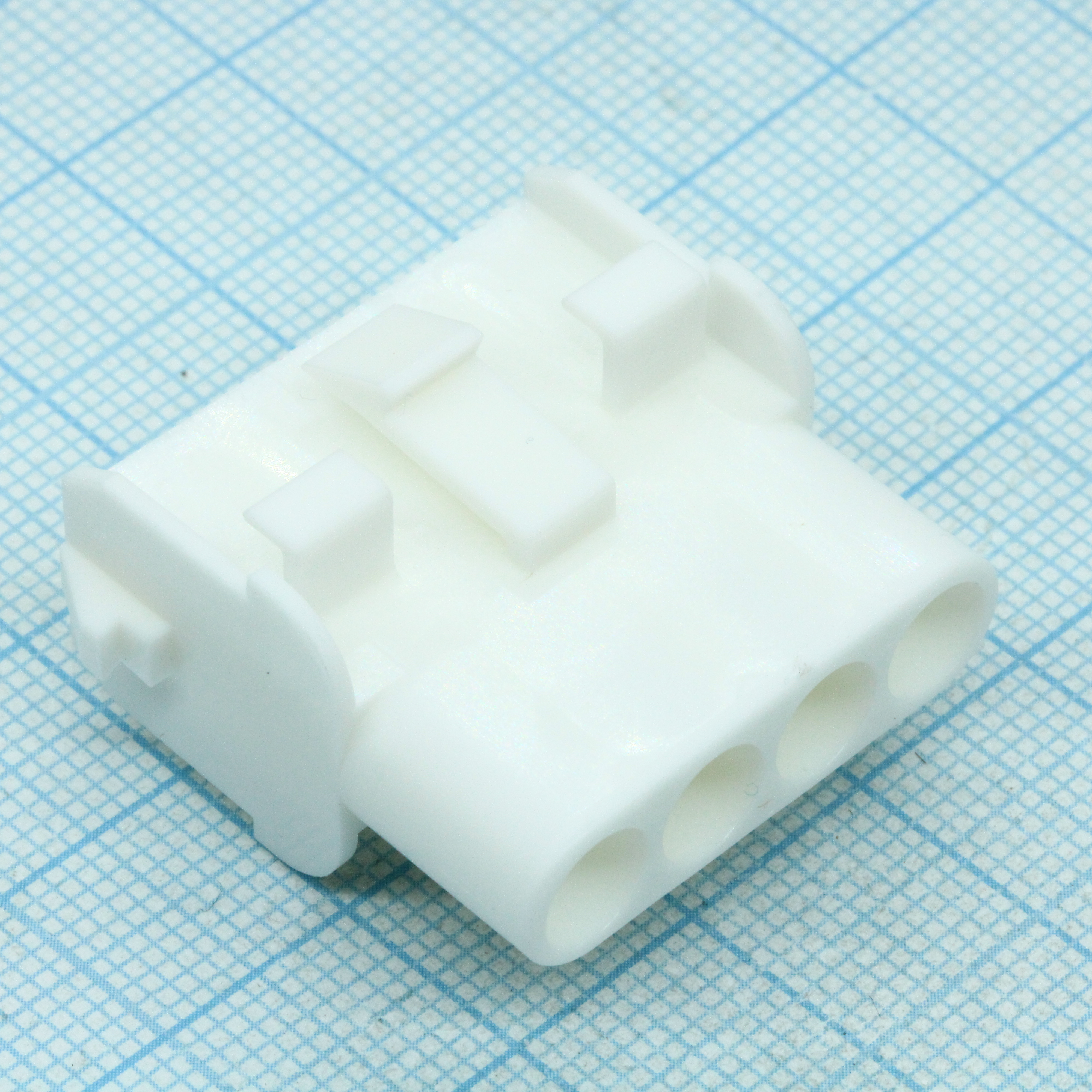Корпус разъема Universal MATE-N-LOK, вилка 4PIN, In-Line (Nylon, UL 94V-0) без контактов, шаг 6.35 мм
