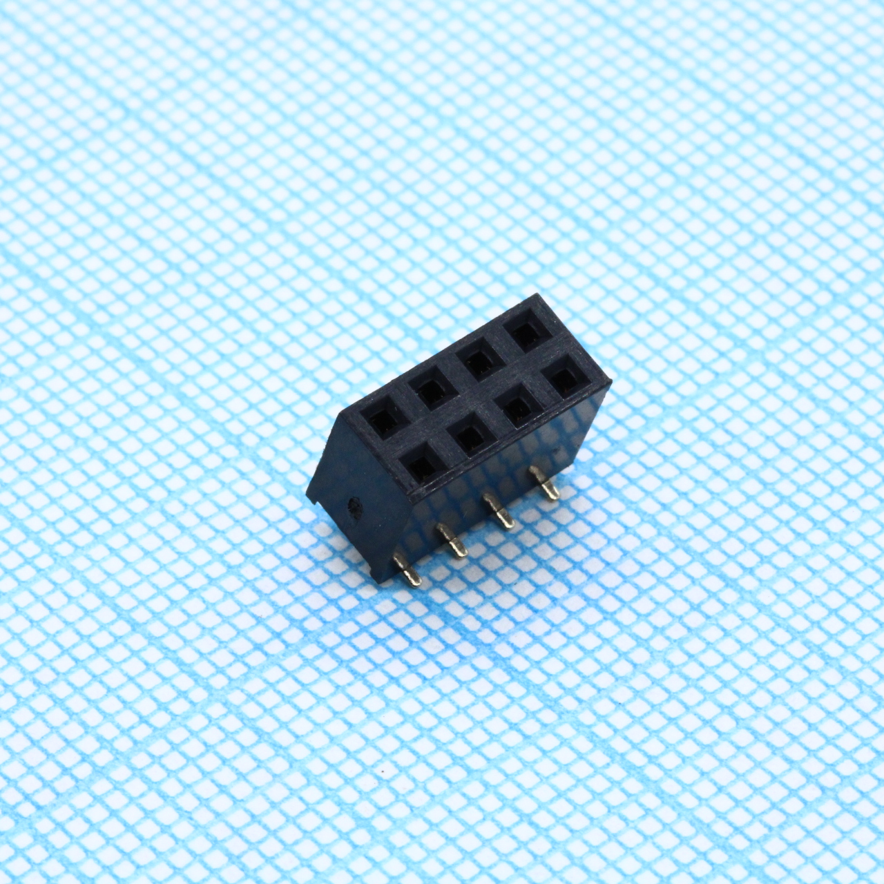 Гнездо на плату SMD 2x4 конт., шаг 2.54мм, высота 7.4мм, позолоч.