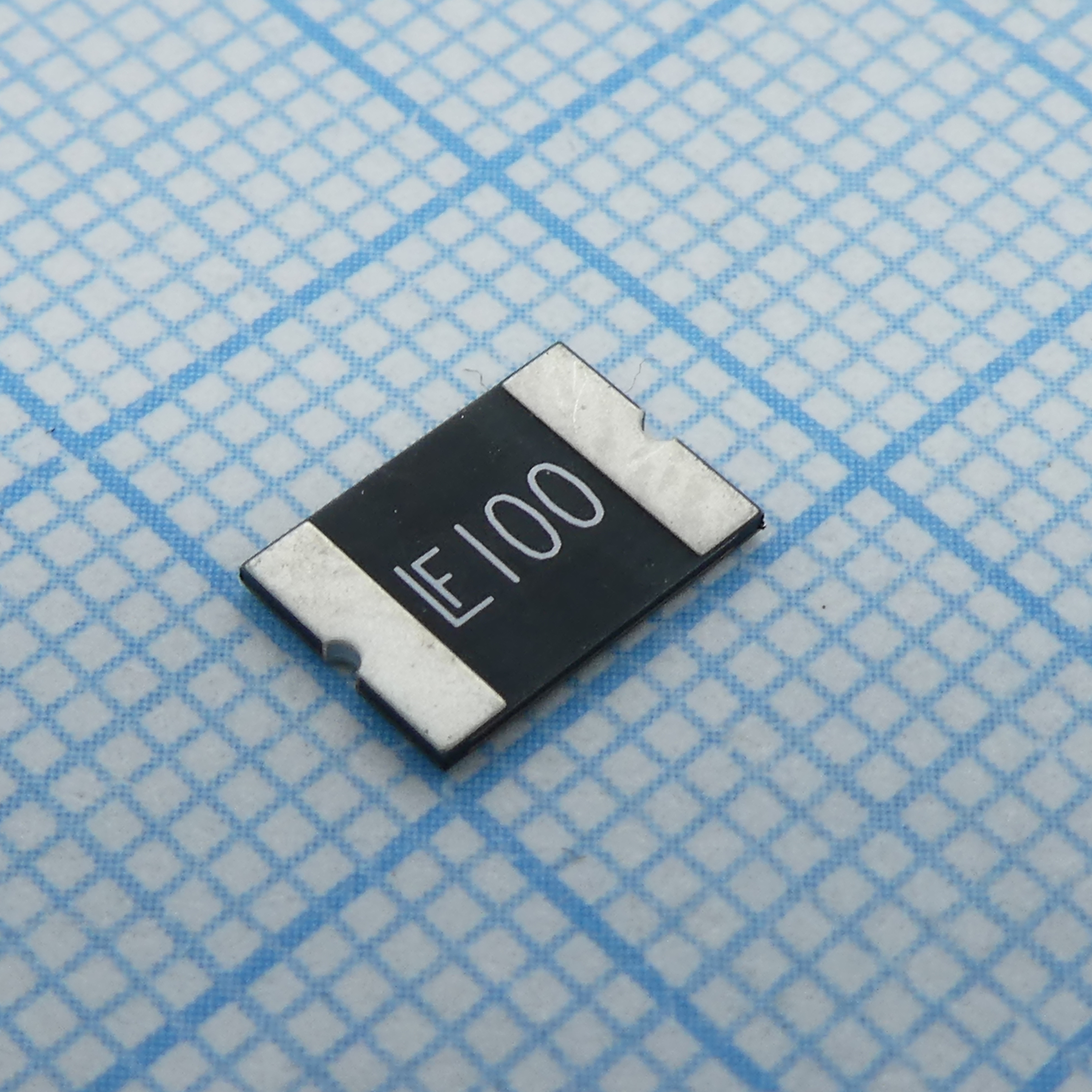 Самовосстанавливающийся предохранитель PTC 1.1A(hold) 2.2A(trip) 33VDC 40A 1.5W 0.5s 0.12Ohm SMD