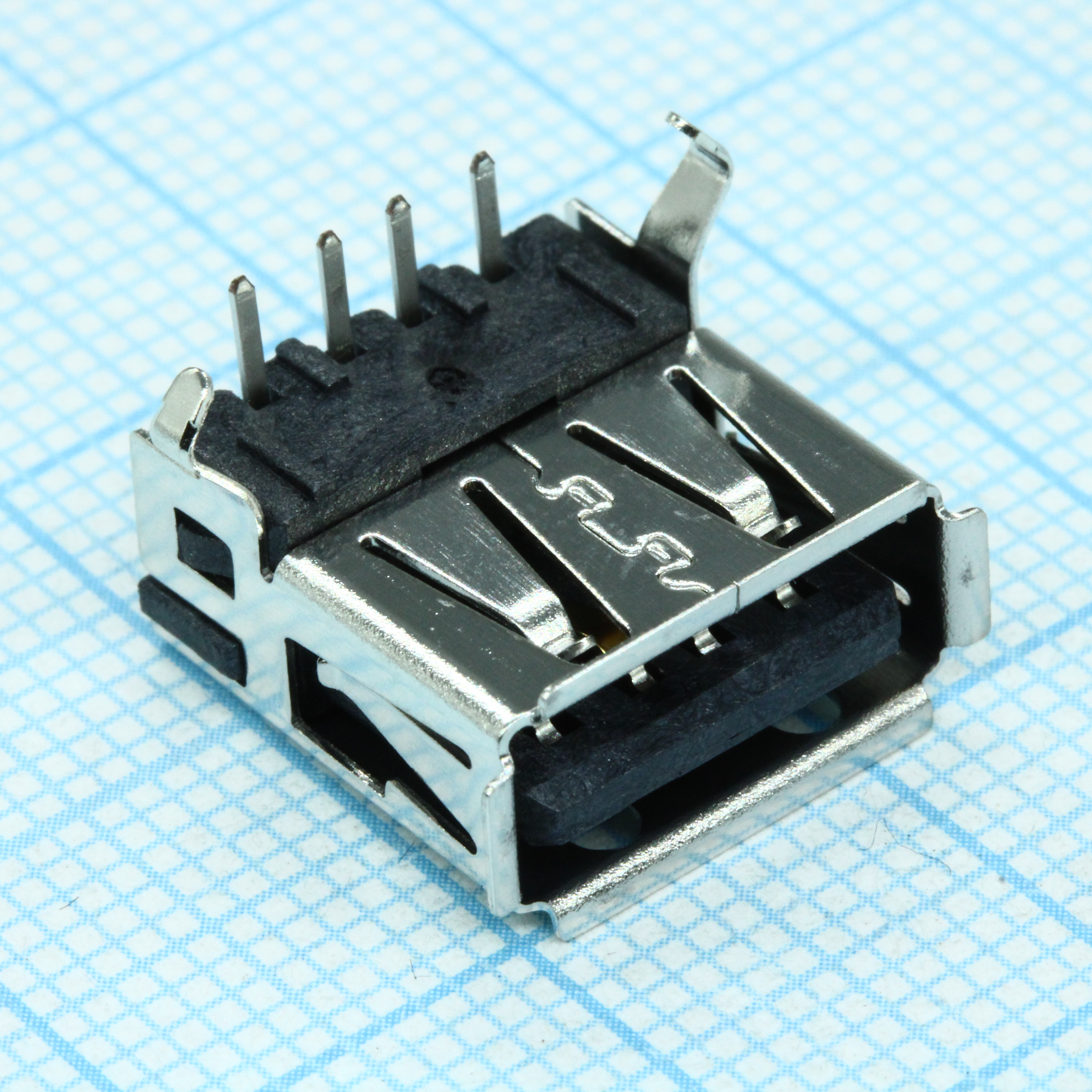 Разъем USB тип A, USB 2.0, розетка, 4 вывода, монтаж в отверстие, прямой угол