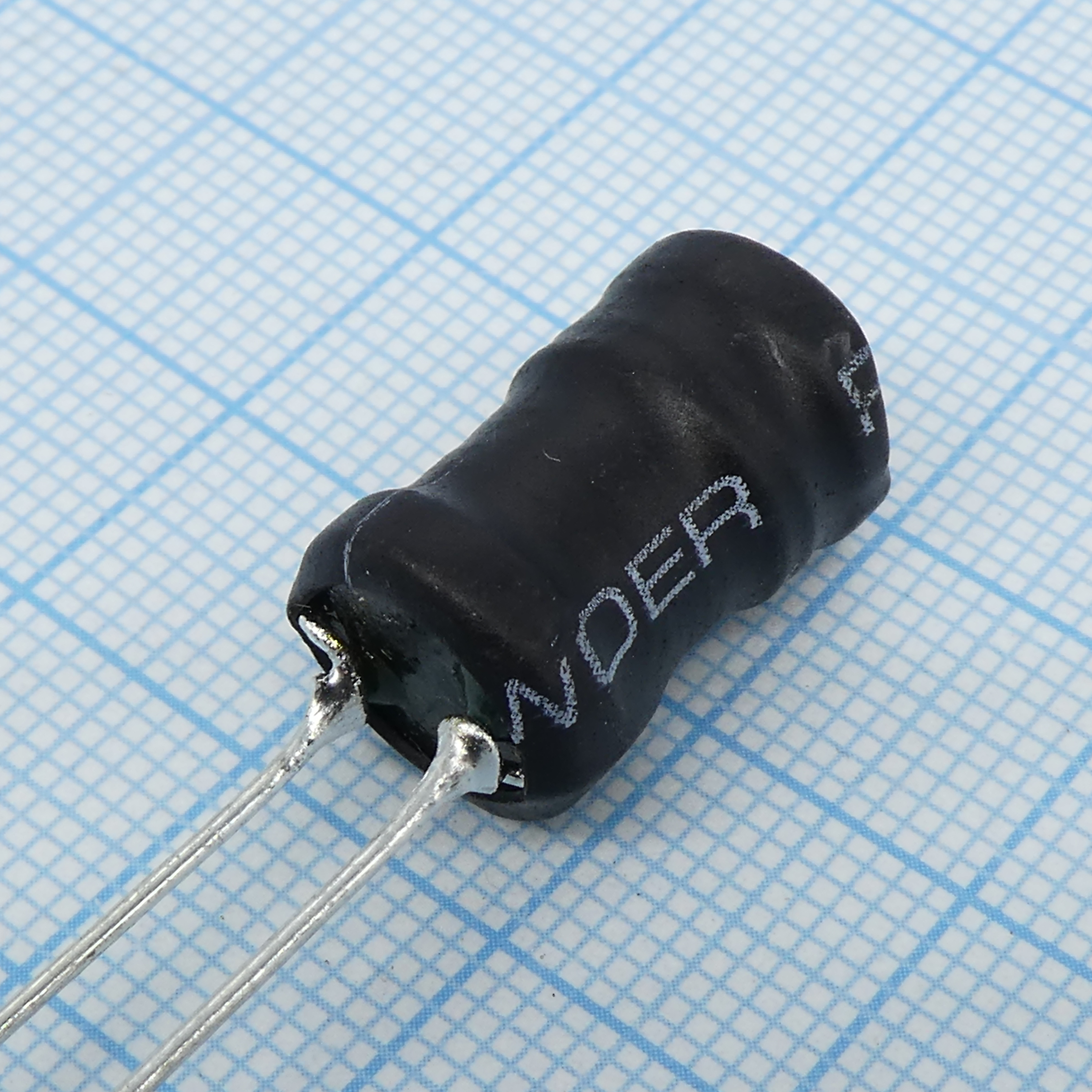 Радиальная индуктивность 100uH 3A 120mOhm DCR p=6.5mm