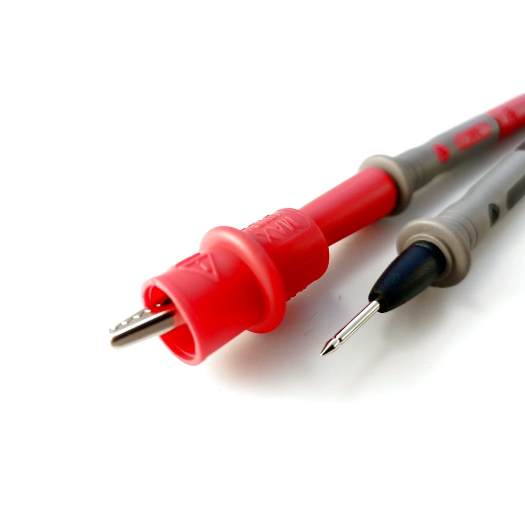 длина кабеля-1м., PVC cables , 102 cores, D: 3.6mm,наконечник на щуп прямой 2шт.,наконечник зажим крокодил 2шт.,щупы  с зажимом 2шт