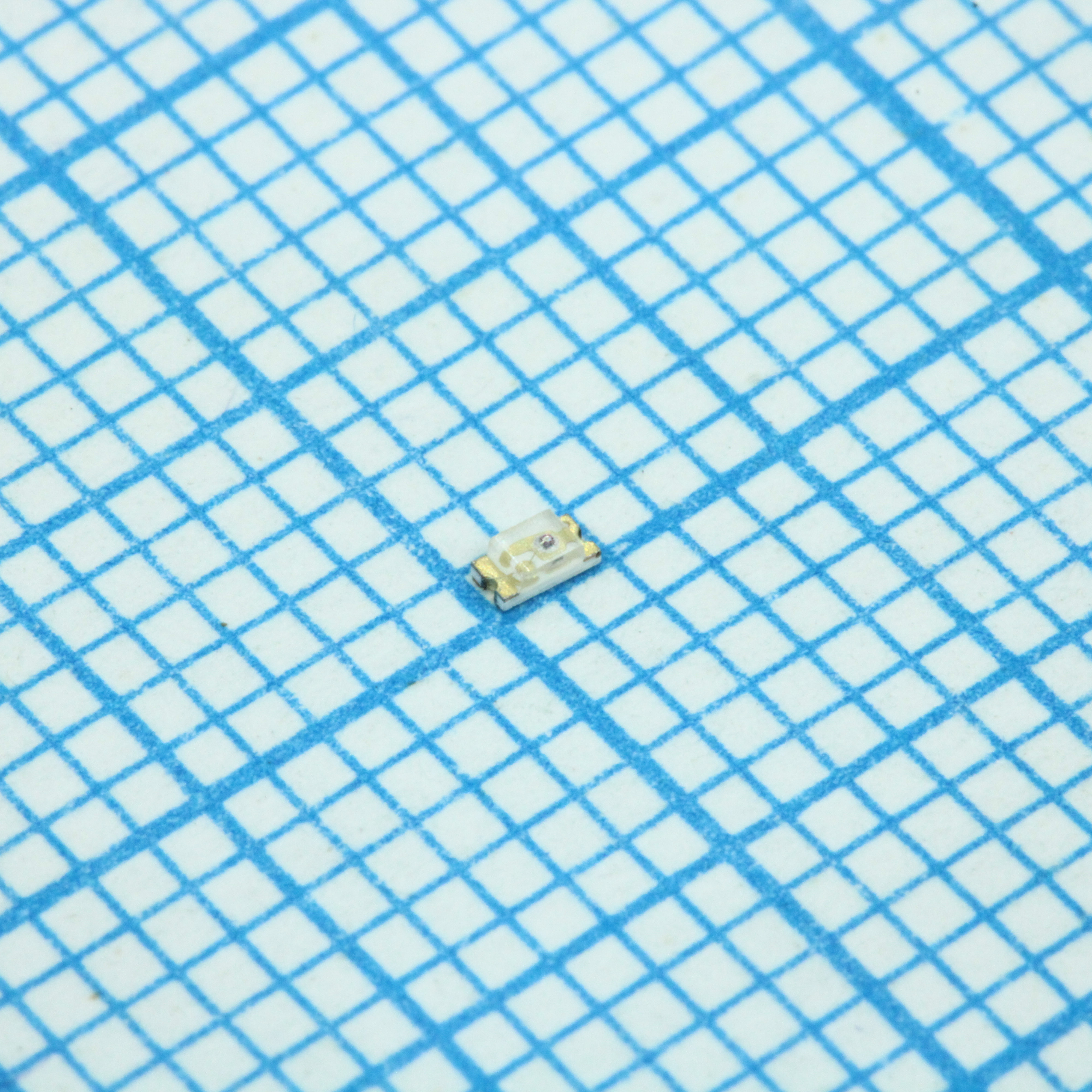 Светодиод smd 1,6х0,8мм/красный/631нм/40мкд/прозрачный/130°