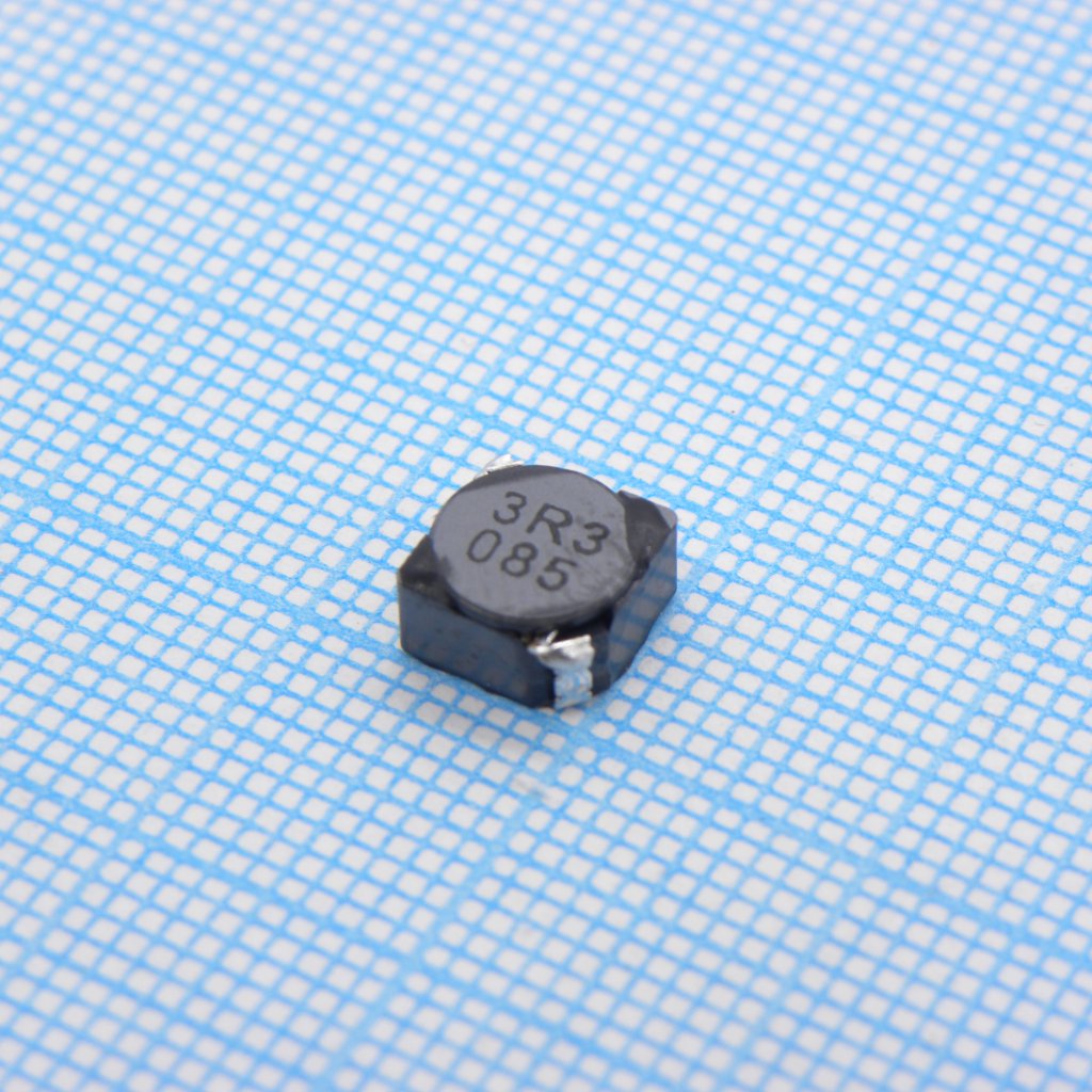 Силовая SMD индуктивность 3.3мкГн ±30% 3.5A 0.015Ом c магнитным экраном