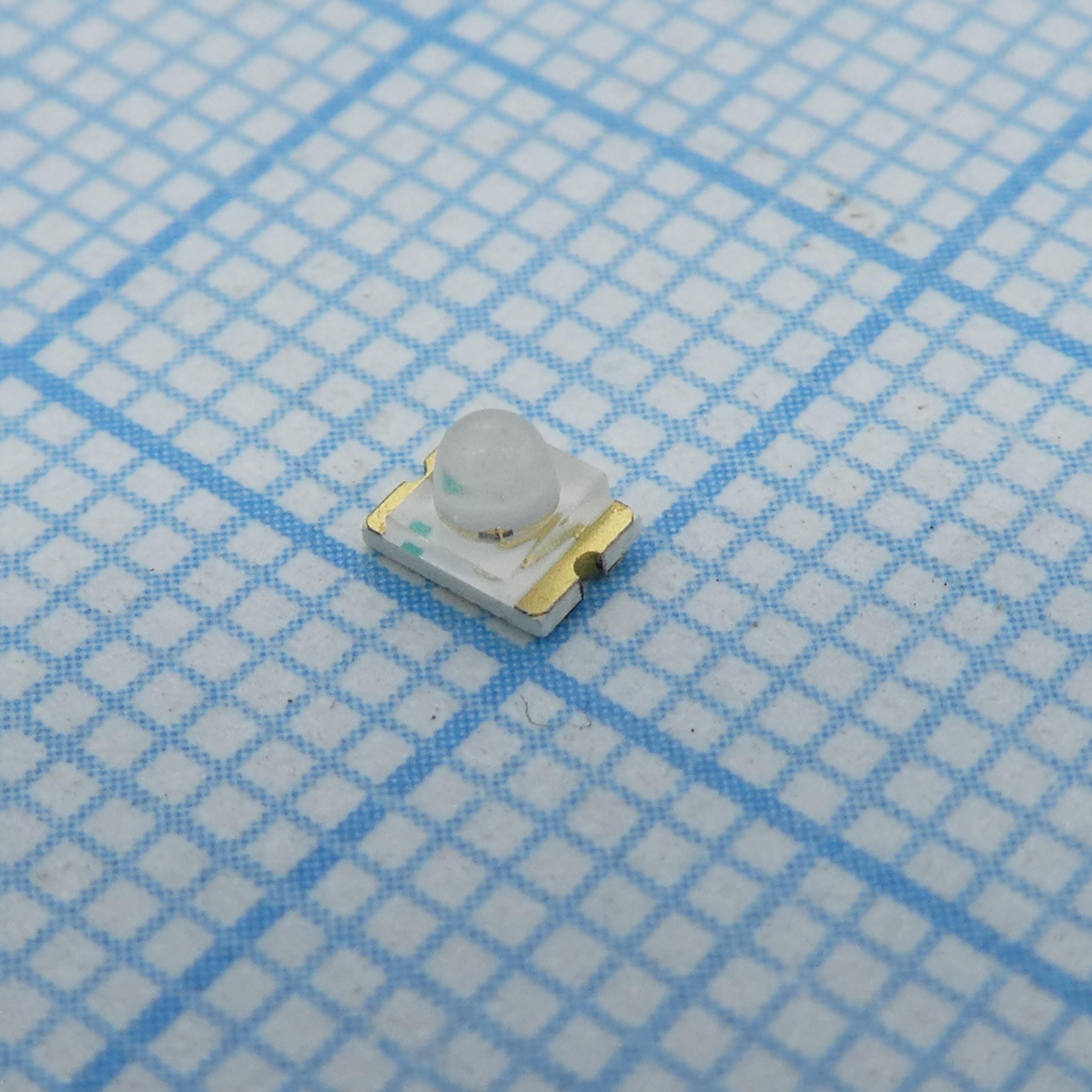 Светодиод smd 3,2х2,4мм/красный/631нм/180-2800мкд/прозрачный/25°