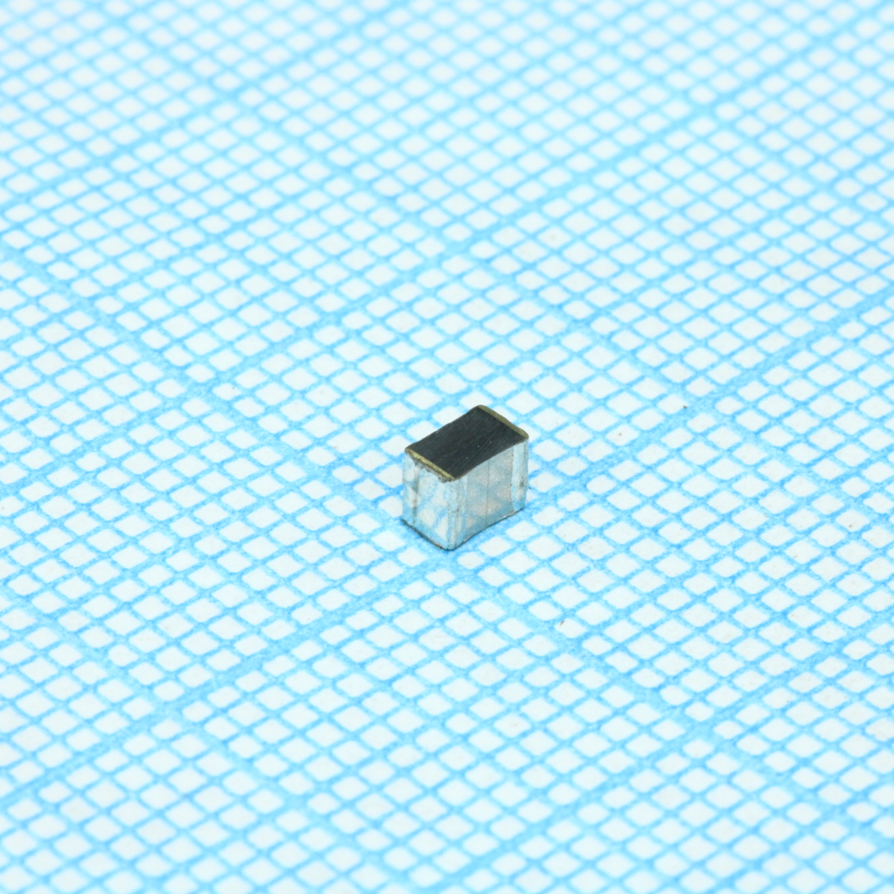 Металлоплёночный конденсатор SMD 1210 0.1uF ±5% 16V (3.2 X 2.5 X 1.5mm) 125C T/R