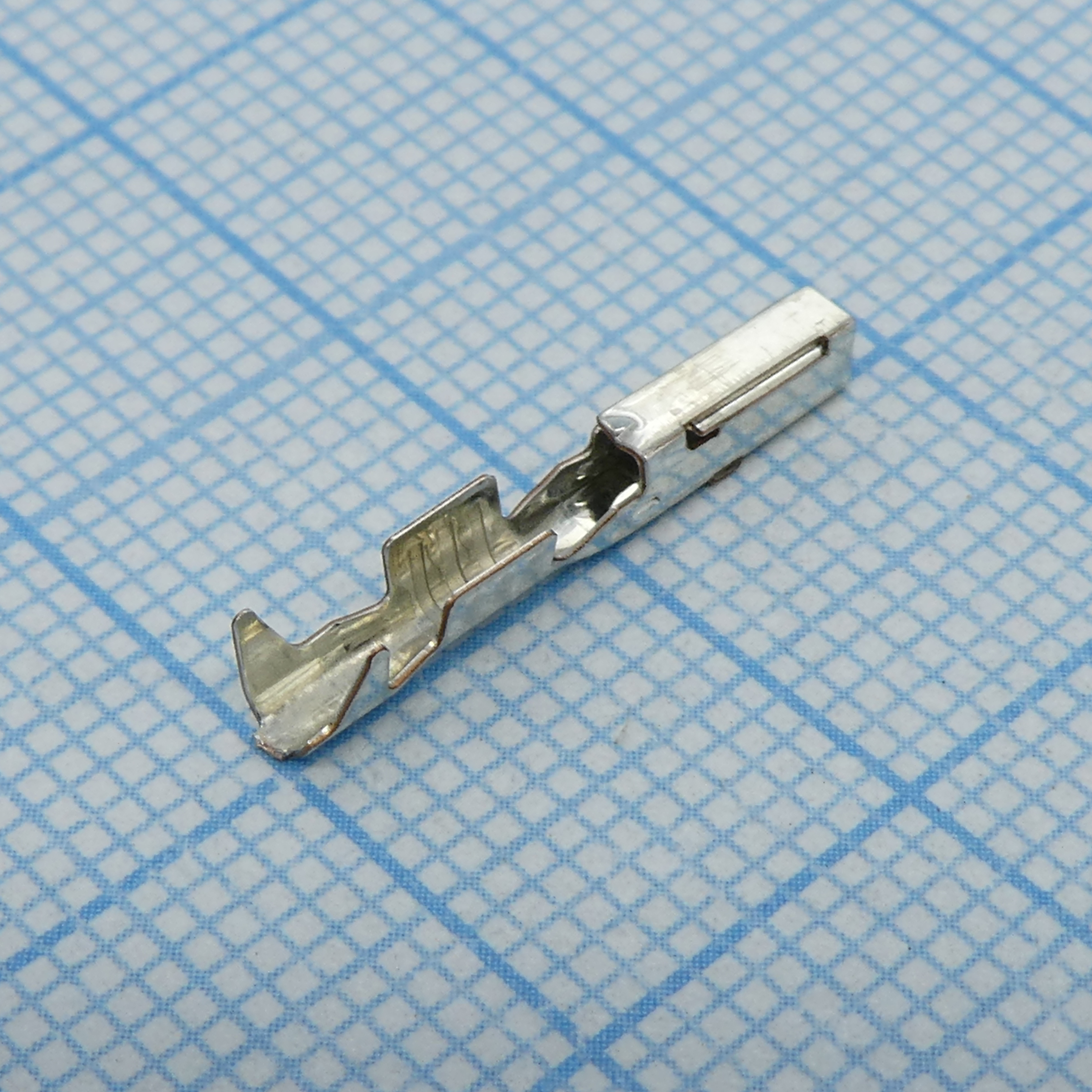 Контакт обжимной гнездо / Серия CTX150/ 18-20AWG