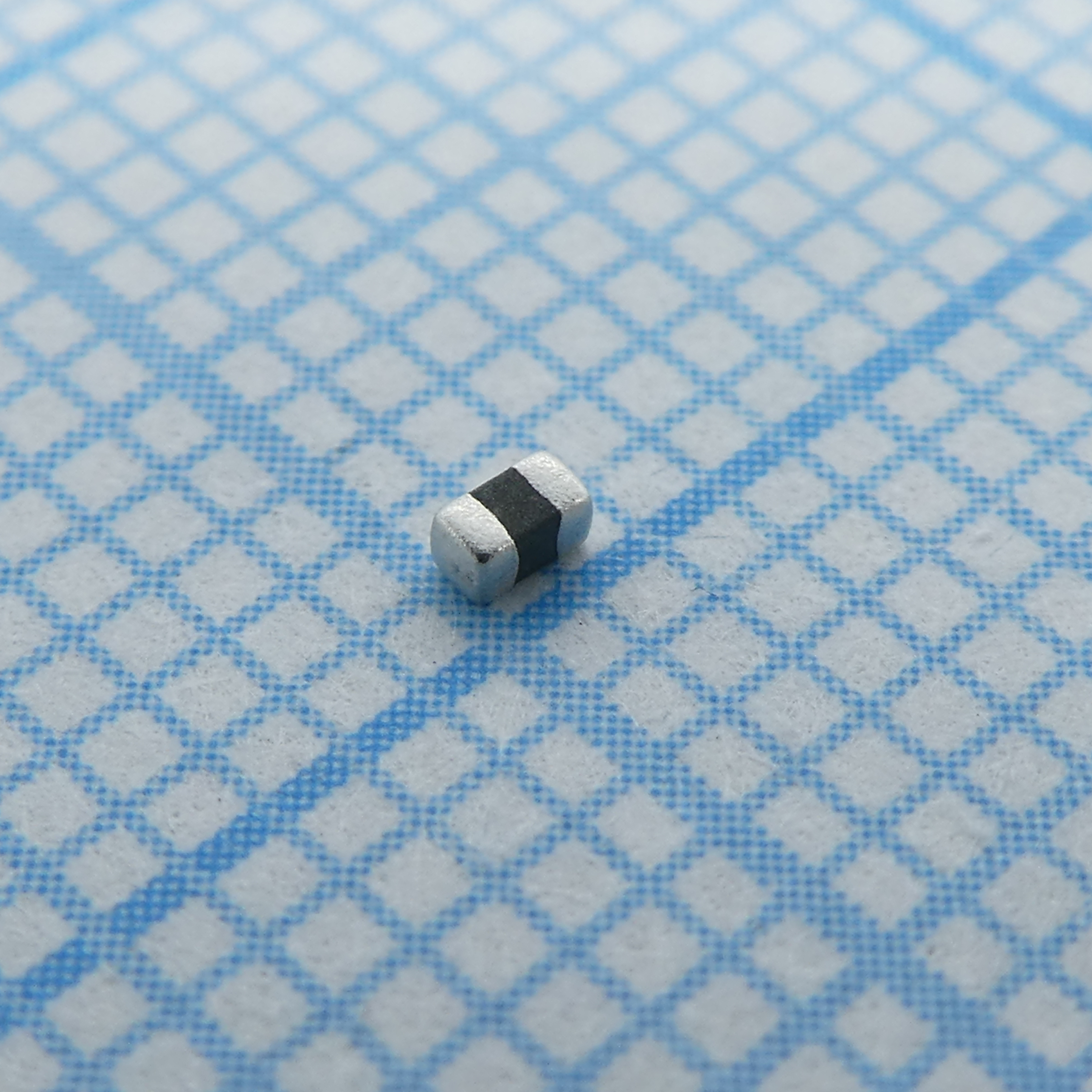 SMD варистор 0603 14Vac/18Vdc 12pF 1мВт, лента в катушке