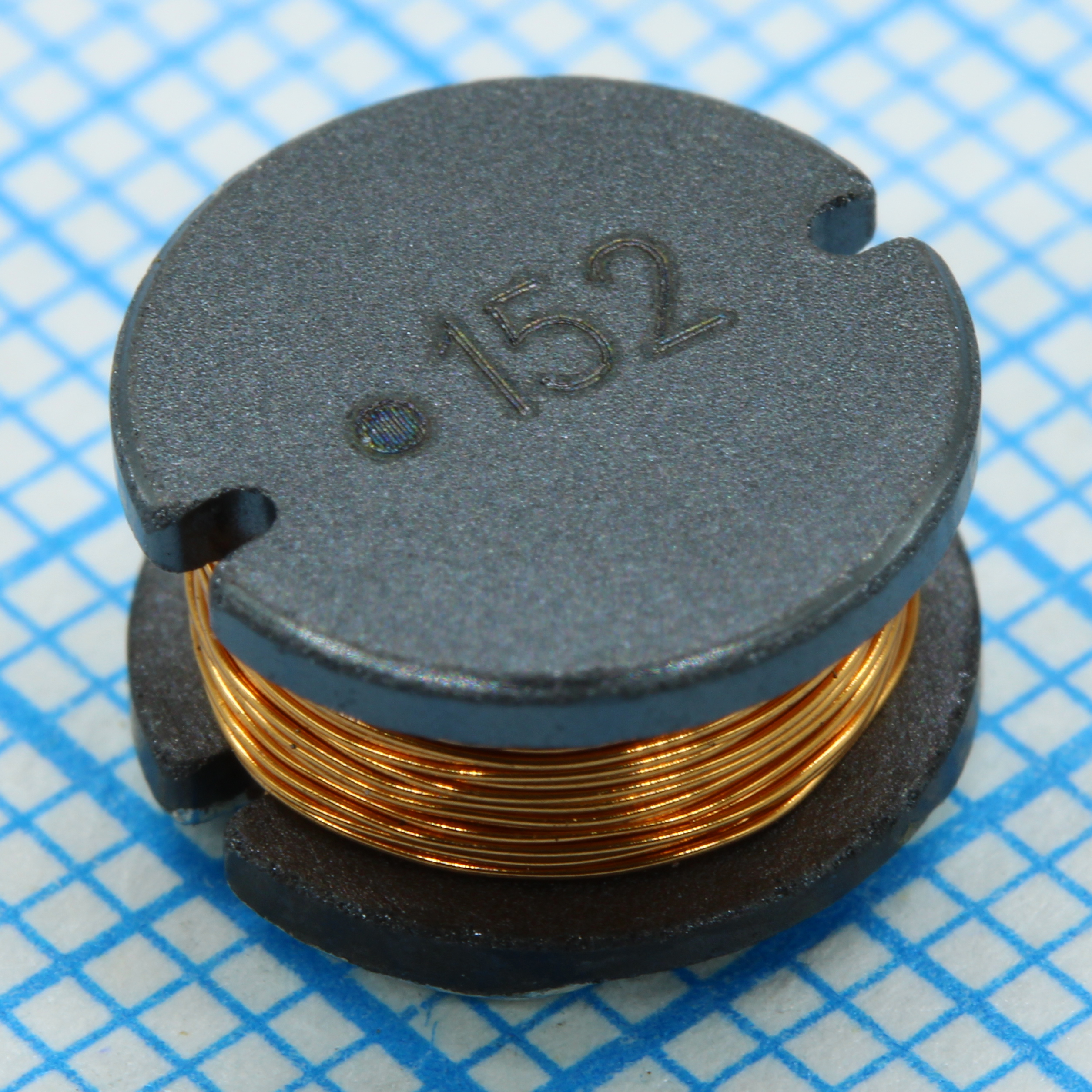 Катушка индуктивности SMD силовая проволочная 1.5мГн ±10% 1кГц 31Q-добротность феррит 190мА 5Ом лента на катушке