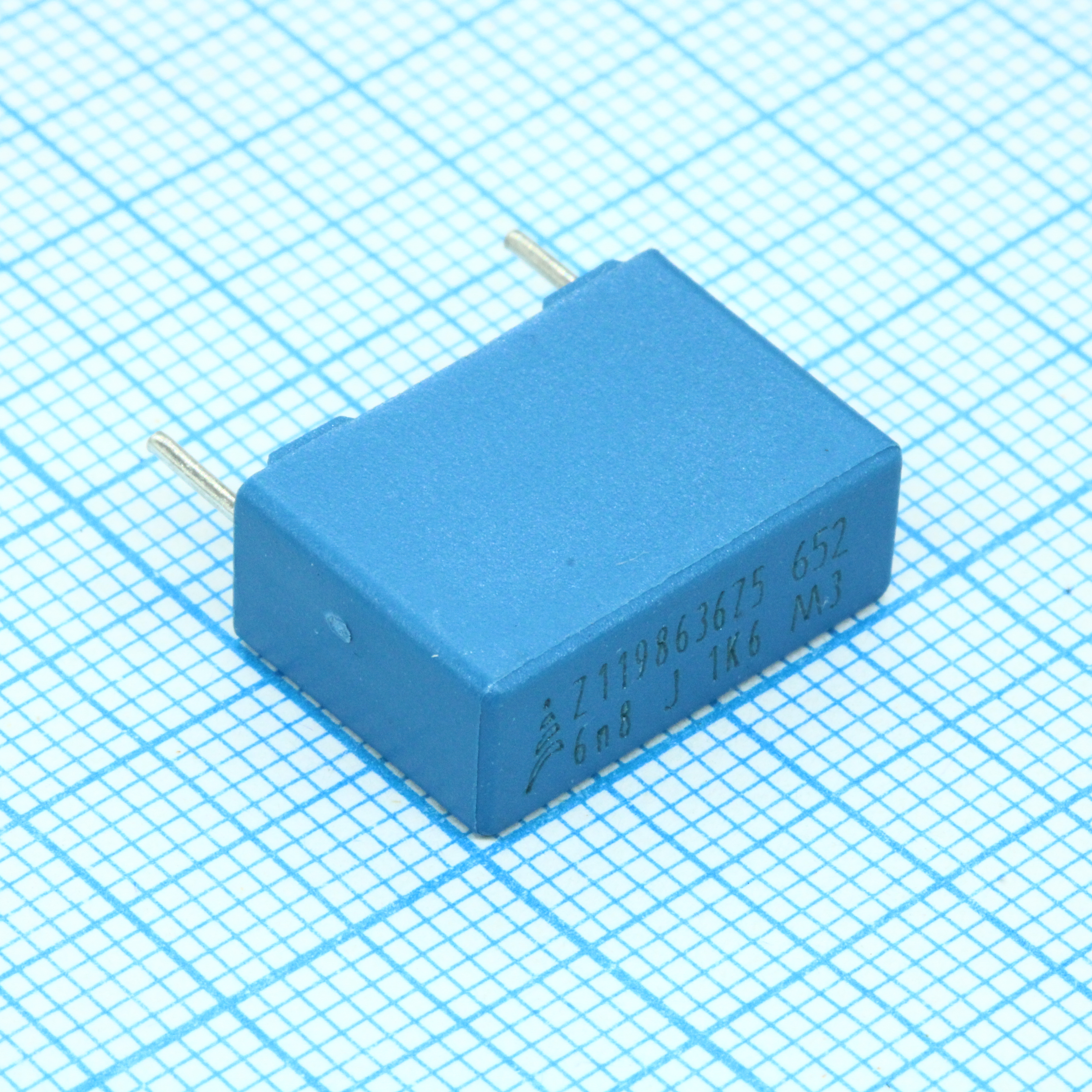 Конденсатор металлоплёночный полипропиленовый 0.0068uF ±5% 1600VDC/500VAC (18.0 X 7 X 12.5mm) радиальный 15mm россыпь