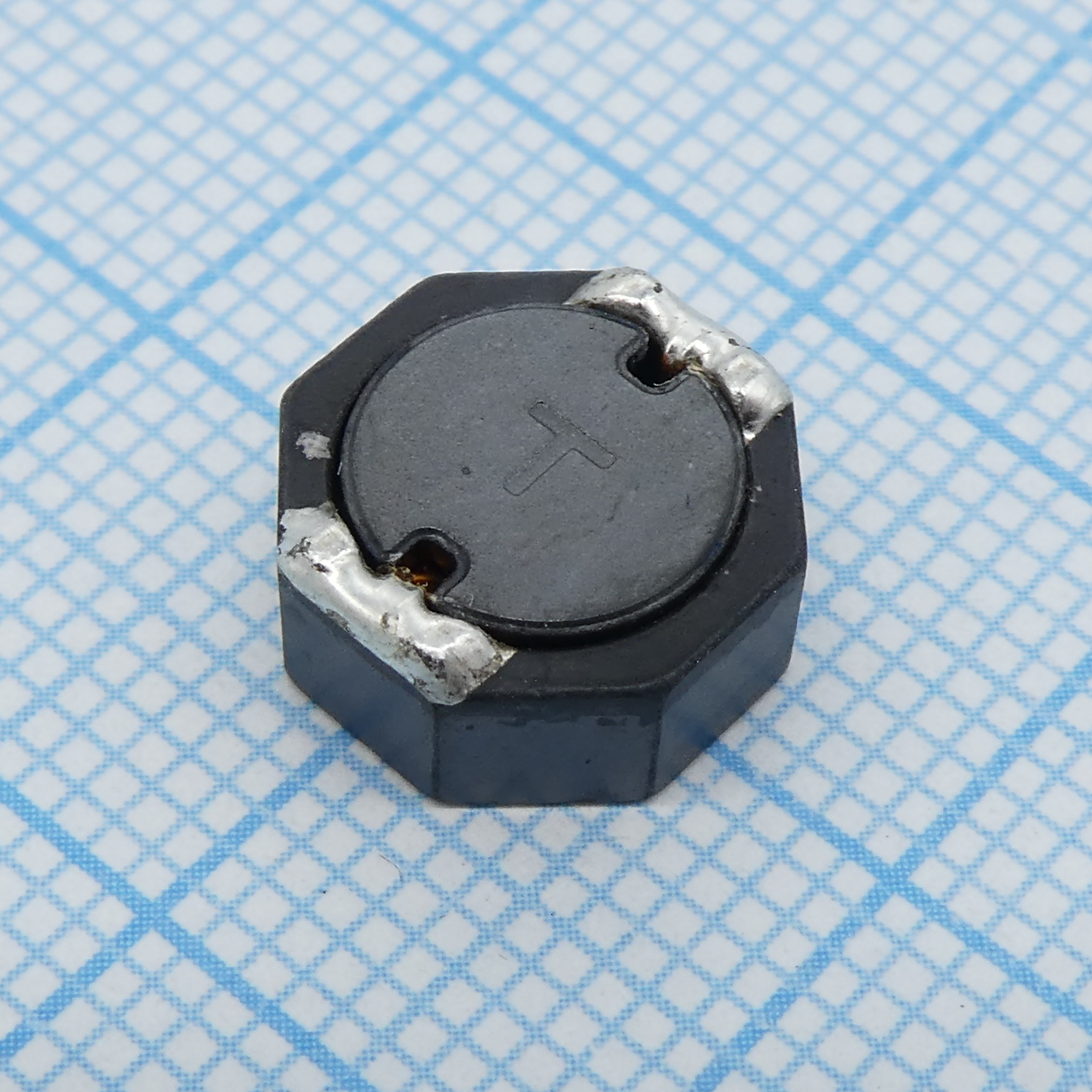 SMD индуктивность проволочная, на ферритовом сердечнике, экранированная 22uH 30% 100KHz 22Q-Factor Ferrite 2.6A 42mOhm