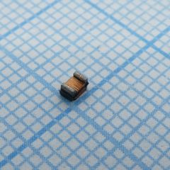 Катушка индуктивности SMD высокочастотная проволочная литая 6.8мкГн ±5% 7.96МГц 20Q-добротность феррит 0.08A 4.7Ом 0805 автомобильного применения лента на катушке