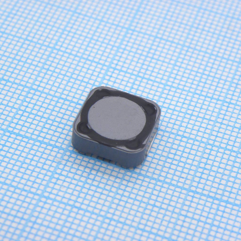 Силовая SMD индуктивность 68мкГн ±20% 1.5A 0.22Ом c магнитным экраном