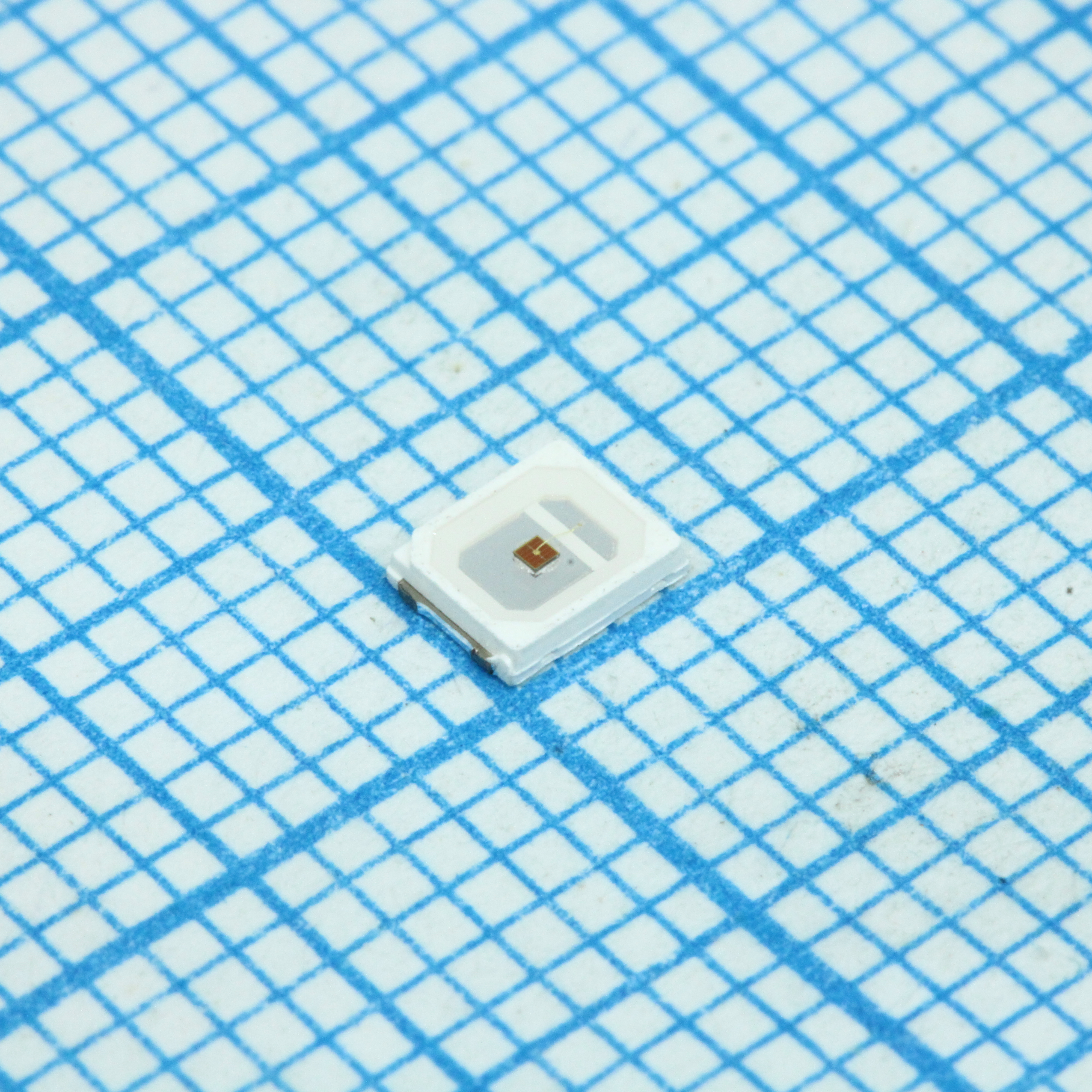 Светодиод smd 2,8х3,5мм/красный/ 660нм/  2,2В/ 2200мКд  @150мА/ Ifmax=150мА/ 120°/ 2.8x3.5x0.7мм (для теплиц)