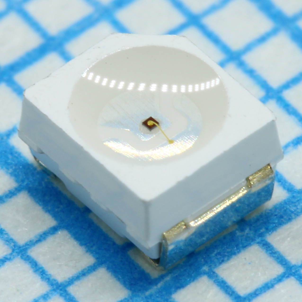 Светодиод smd 3,5x2,8мм/желтый/590нм/230мкд/прозрачный/120°