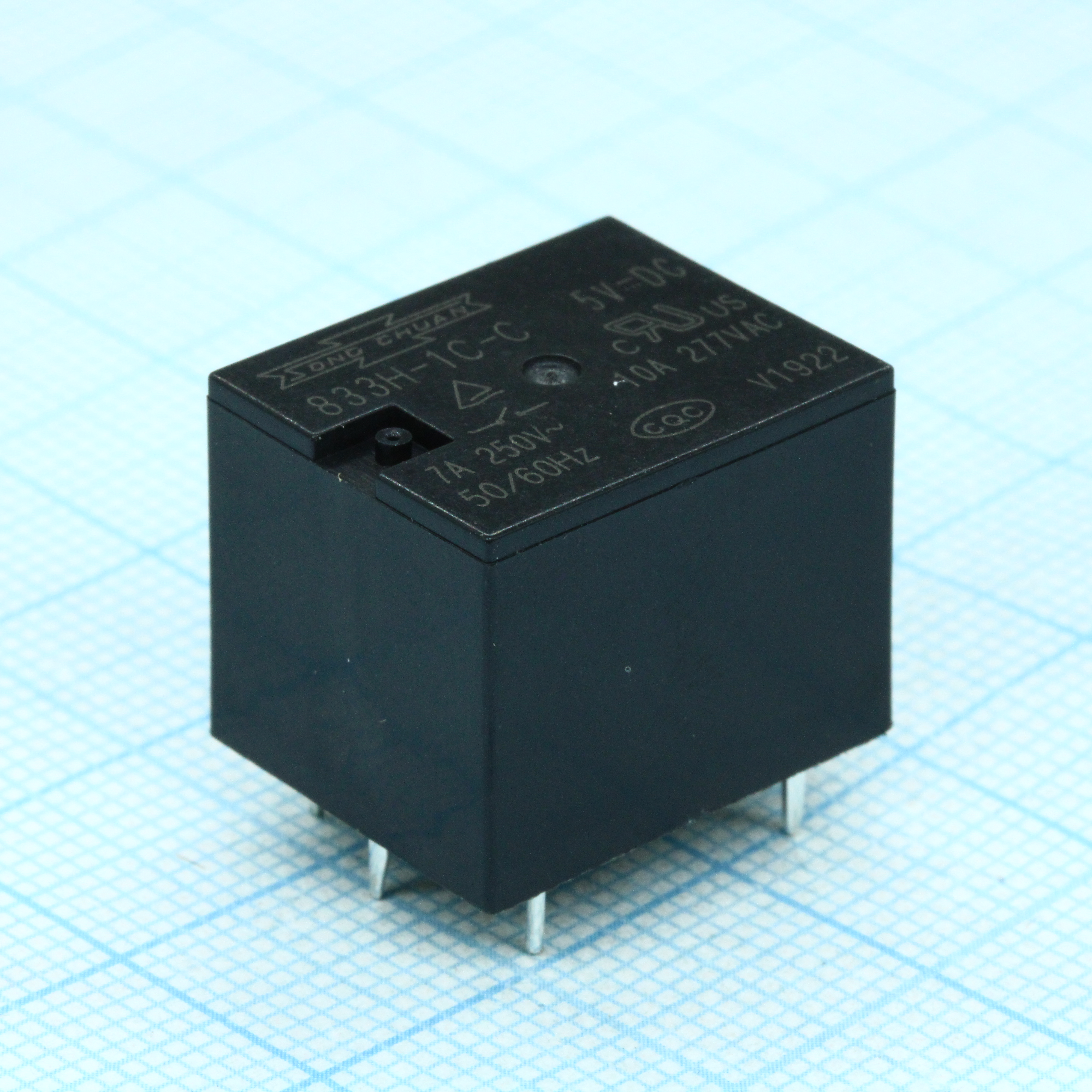 Реле в плату. катушка 5В 0.36Вт контакт 7А 250VAC/30VDC, 1 перекидной, 19.0х15.5х15.0мм