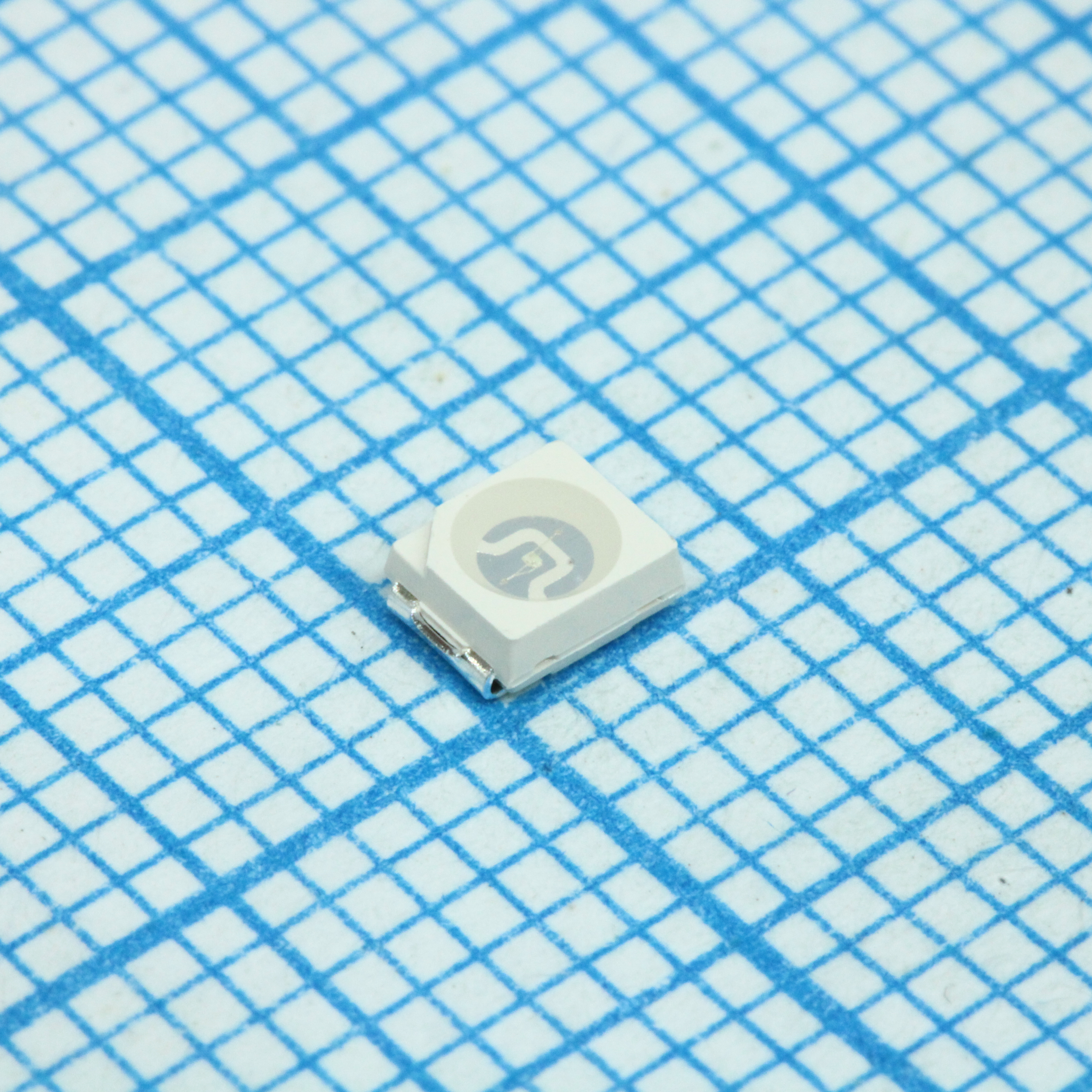 Светодиод smd 3,5х2,8мм/зеленый/520нм/1000-1300мкд/2.8-3.4v, If=20mA 120°