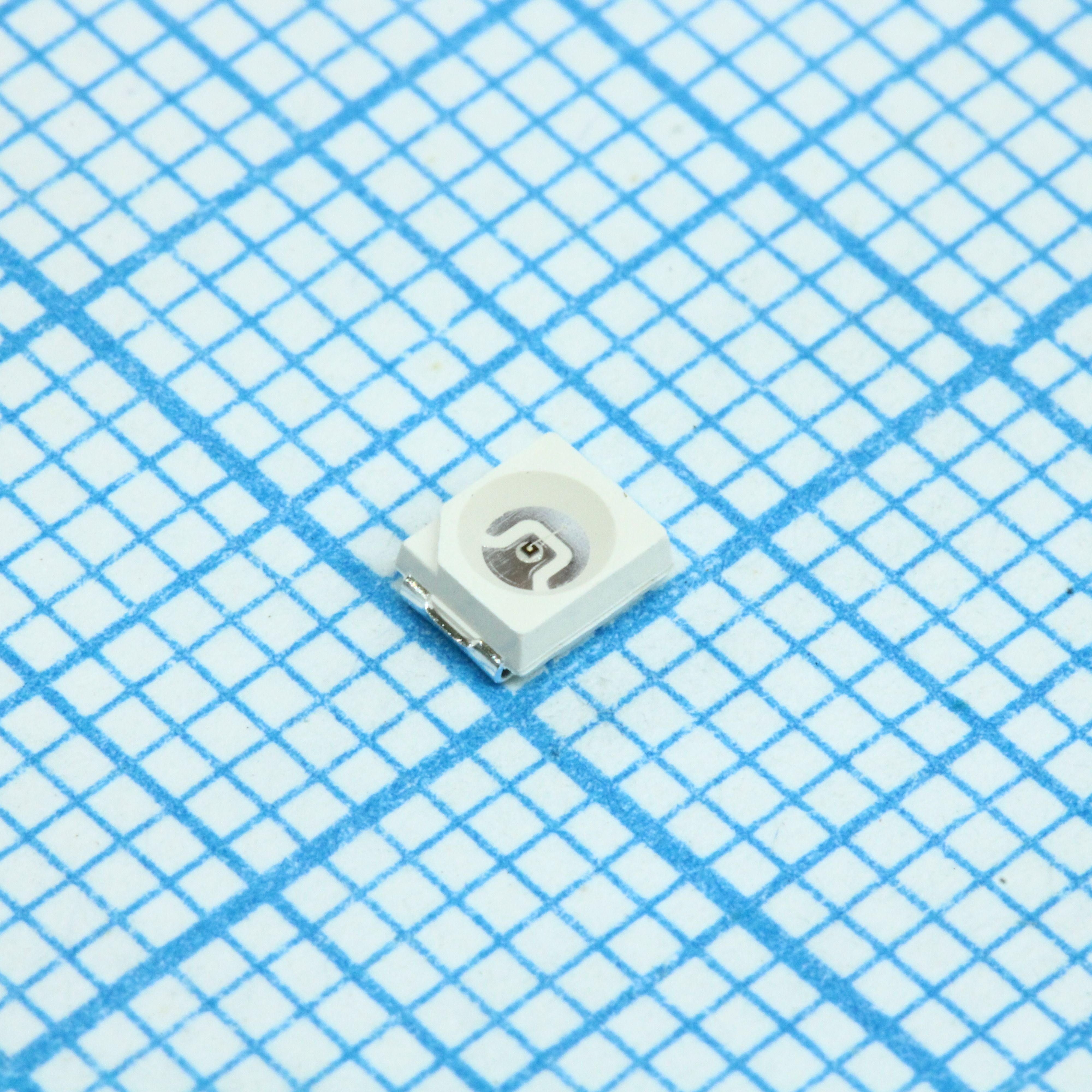 Светодиод smd 3,5х2,8мм/зеленый/572нм/50-70мкд/1.8-2.4v, If=20mA 120°