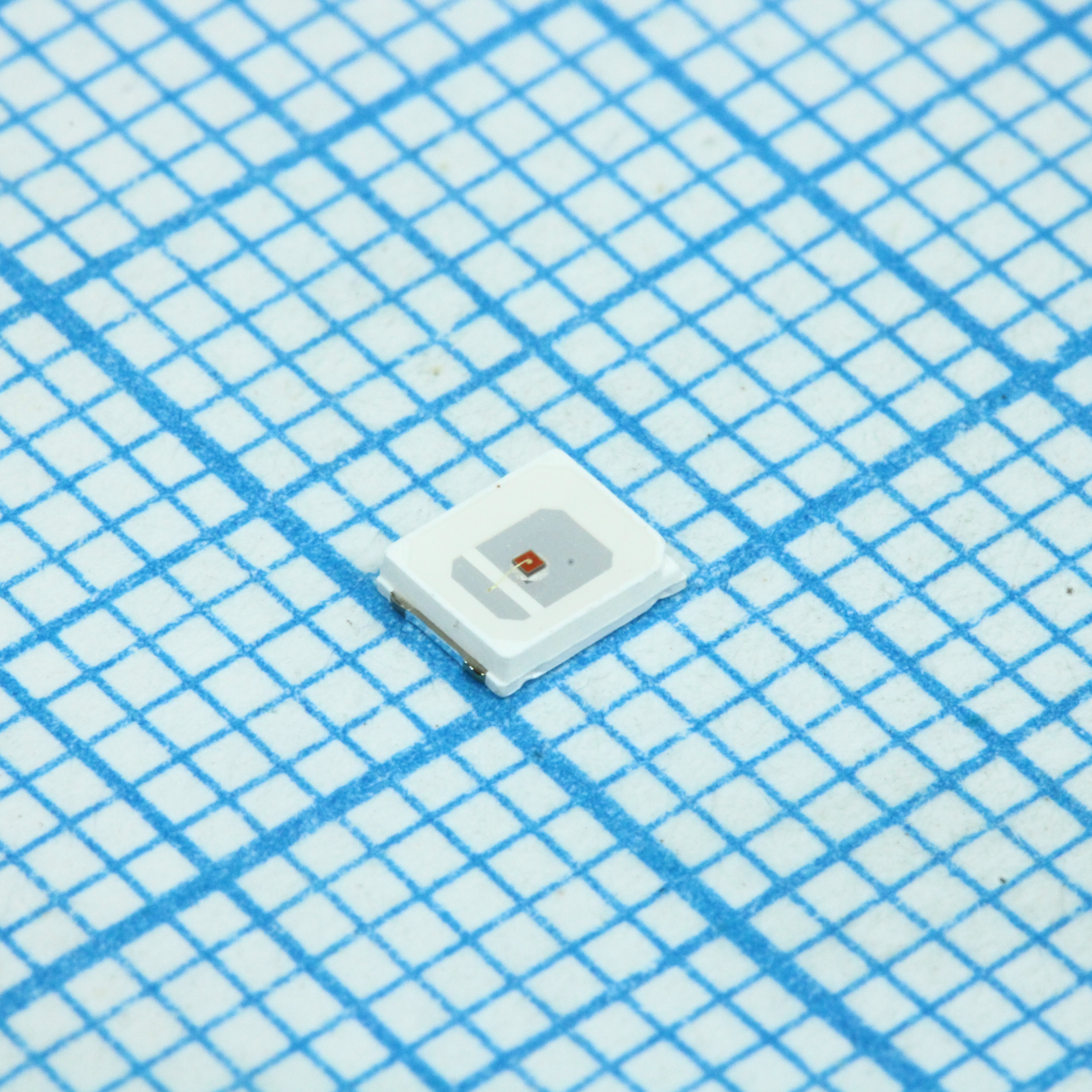 Светодиод smd 2,8х3,5мм/желтый/591нм/1700-2300мКд при 60мА/максимальный ток 60мА/0.15Вт/1.8-2.4v/120°
