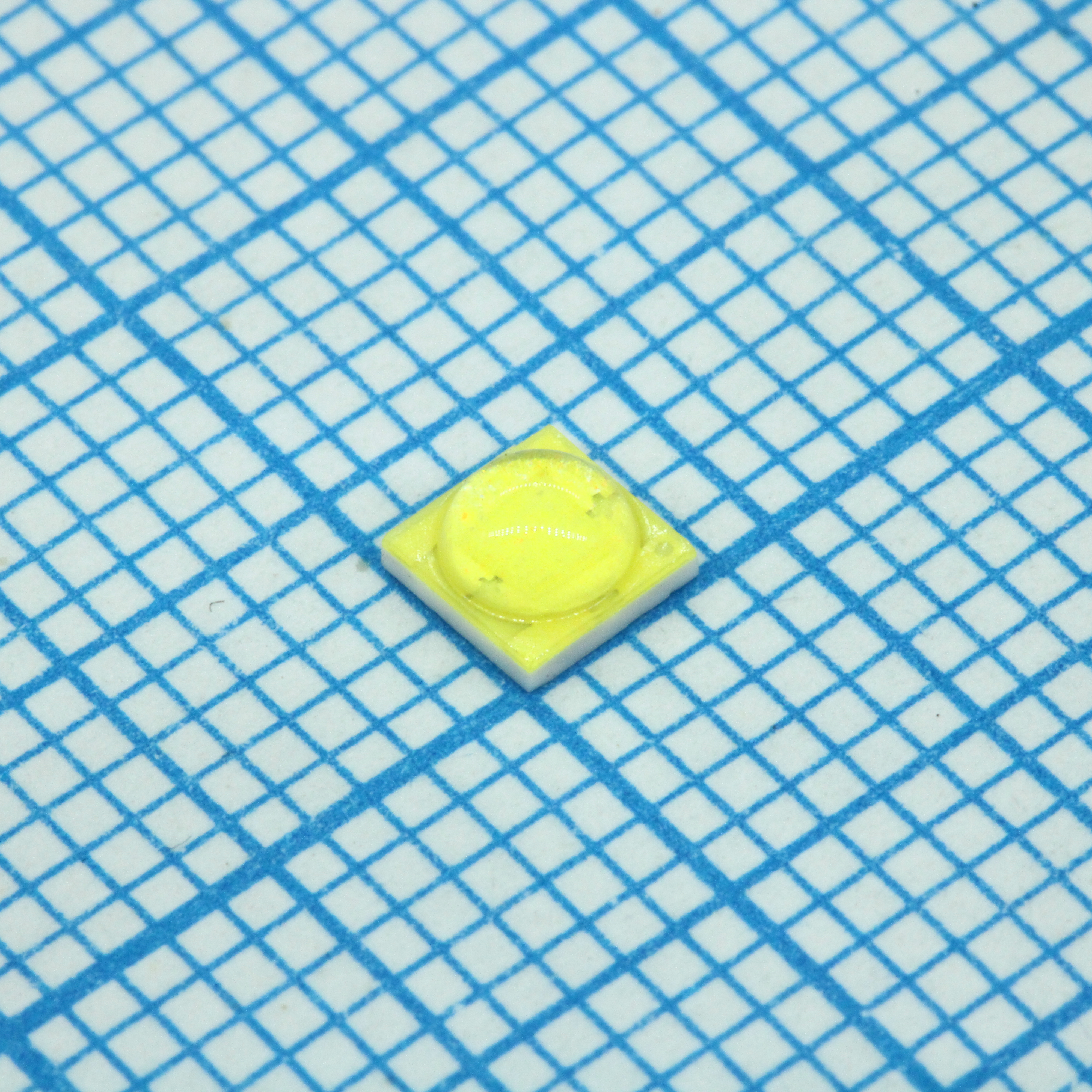 Светодиод smd 3,45х3,45мм/белый/6000К/165Лм при 350мА/3Вт/2.6-3.2В/130° CRI=70