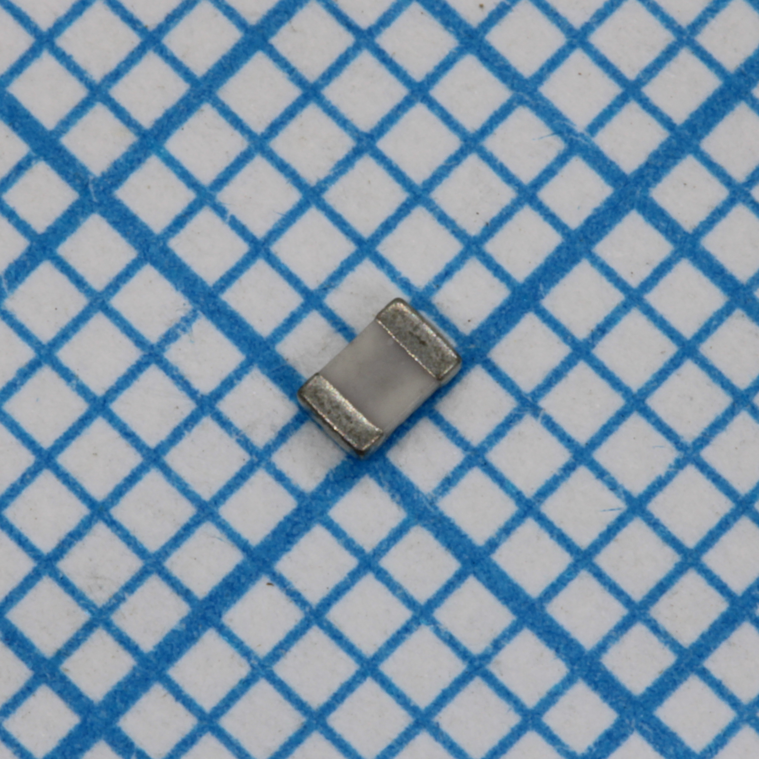 Конденсатор керамический SMD 3.3пФ 50В C0G ±0.1пФ 0805 125°C лента на катушке