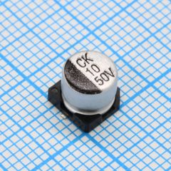 Конденсатор алюминиевый электролитический 10мкФ 50В ±20% (6.3х5.4мм) SMD 28мА 1000часов 105°С лента на катушке