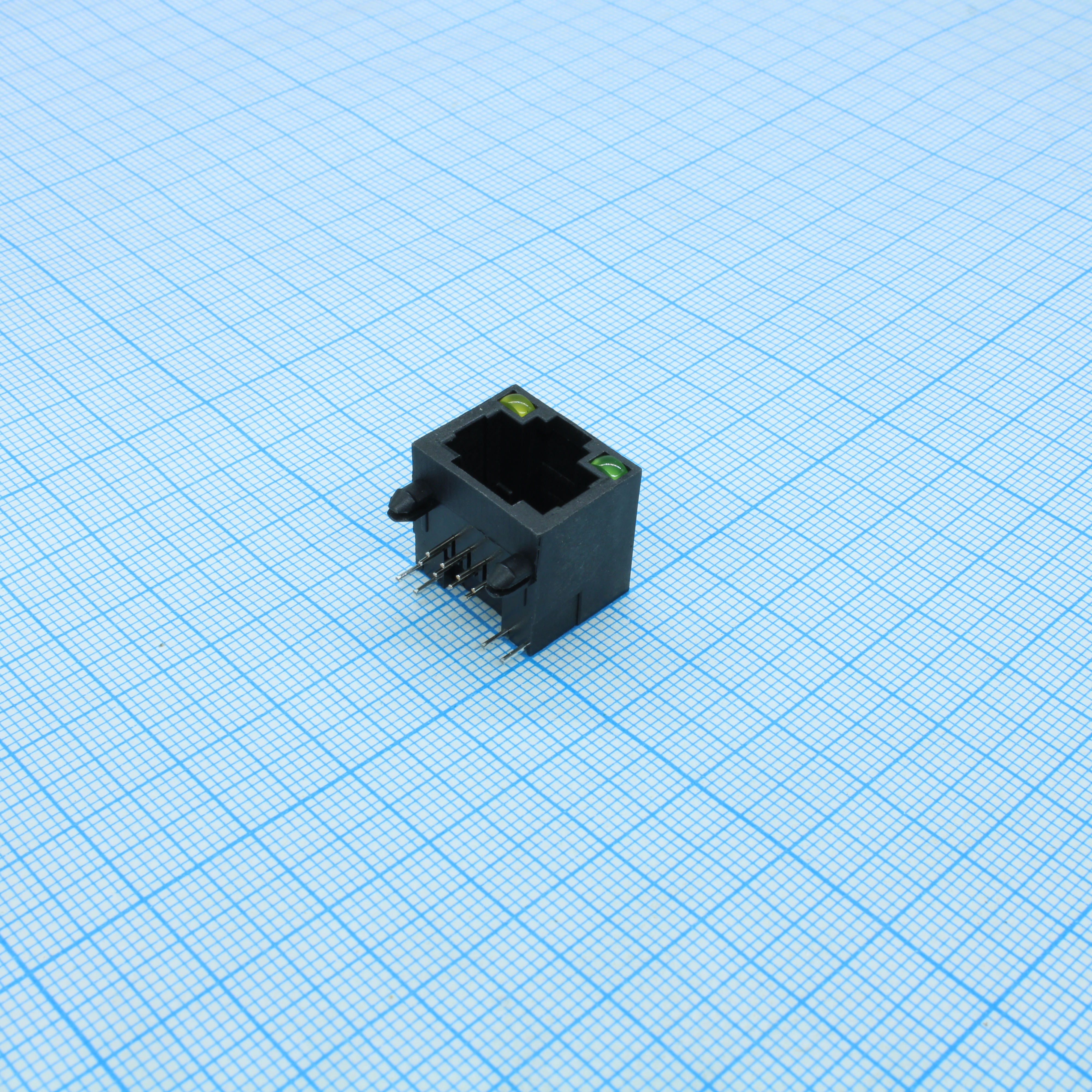 Гнездо RJ45 на плату, 8p8c., встроенный светодиод зеленый /желтый