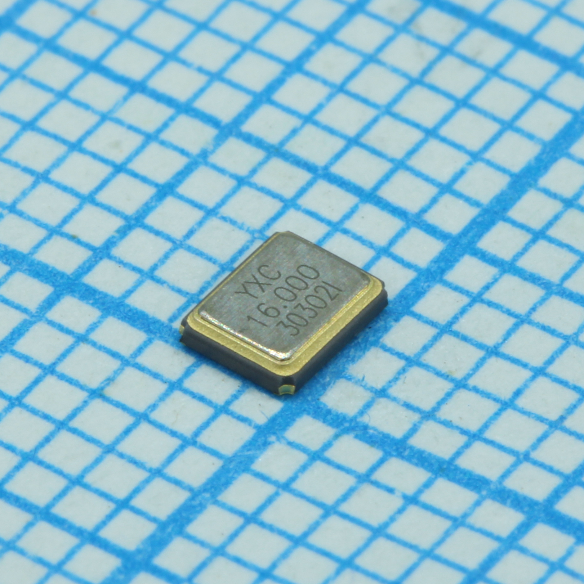 Резонатор кварцевый 16МГц, 10ppm, 12пФ, SMD 3.2х2.5х0.8мм, -40...+85°C