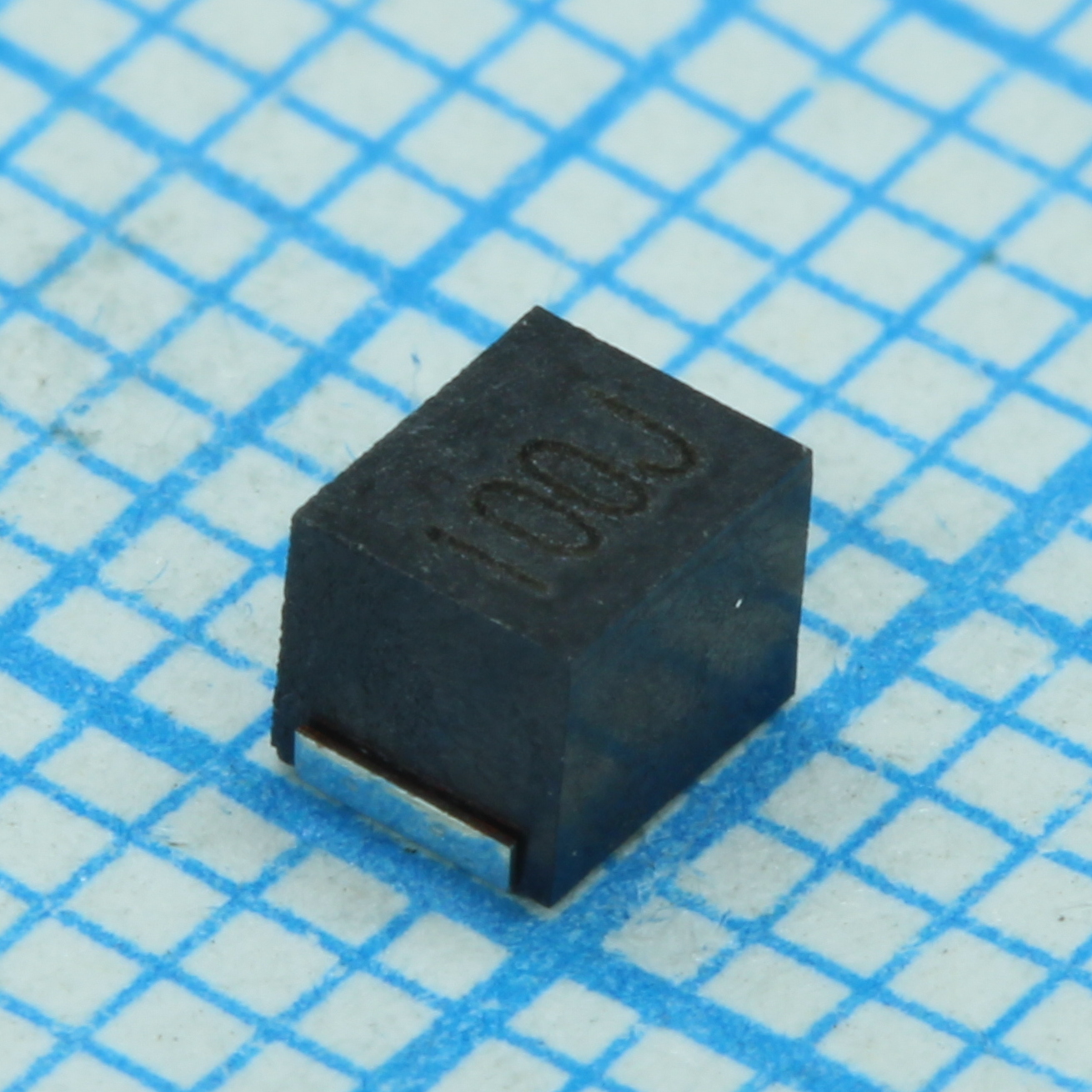 Проволочная SMD индуктивность на ферритовом сердечнике 2.52МГц 10мкГн ±10% 150мА RDC 2.1Ом 30Q