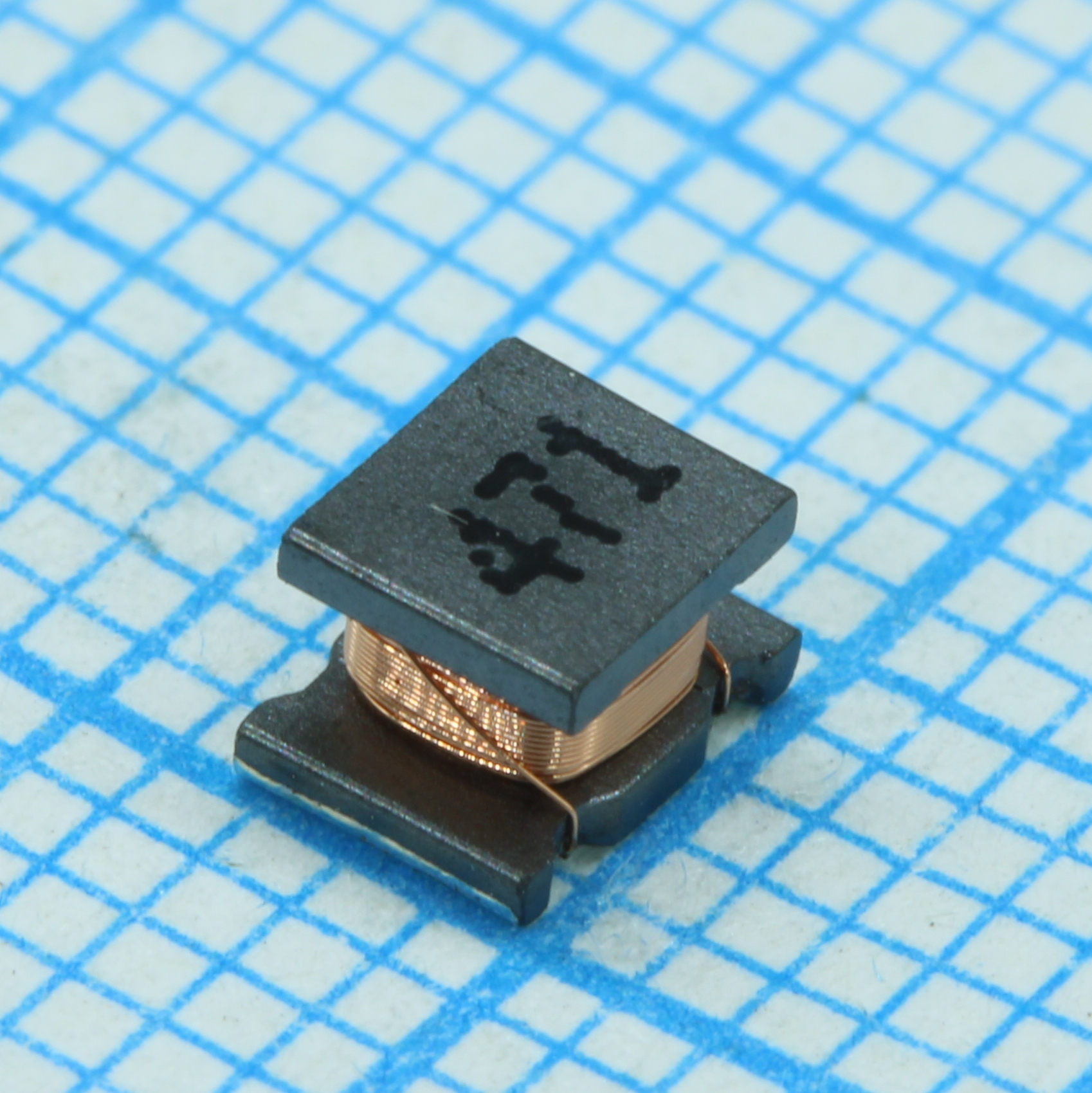 Проволочная SMD индуктивность на ферритовом сердечнике 1МГц 10мкГн ±10% 400мА DCR 0.56Ом