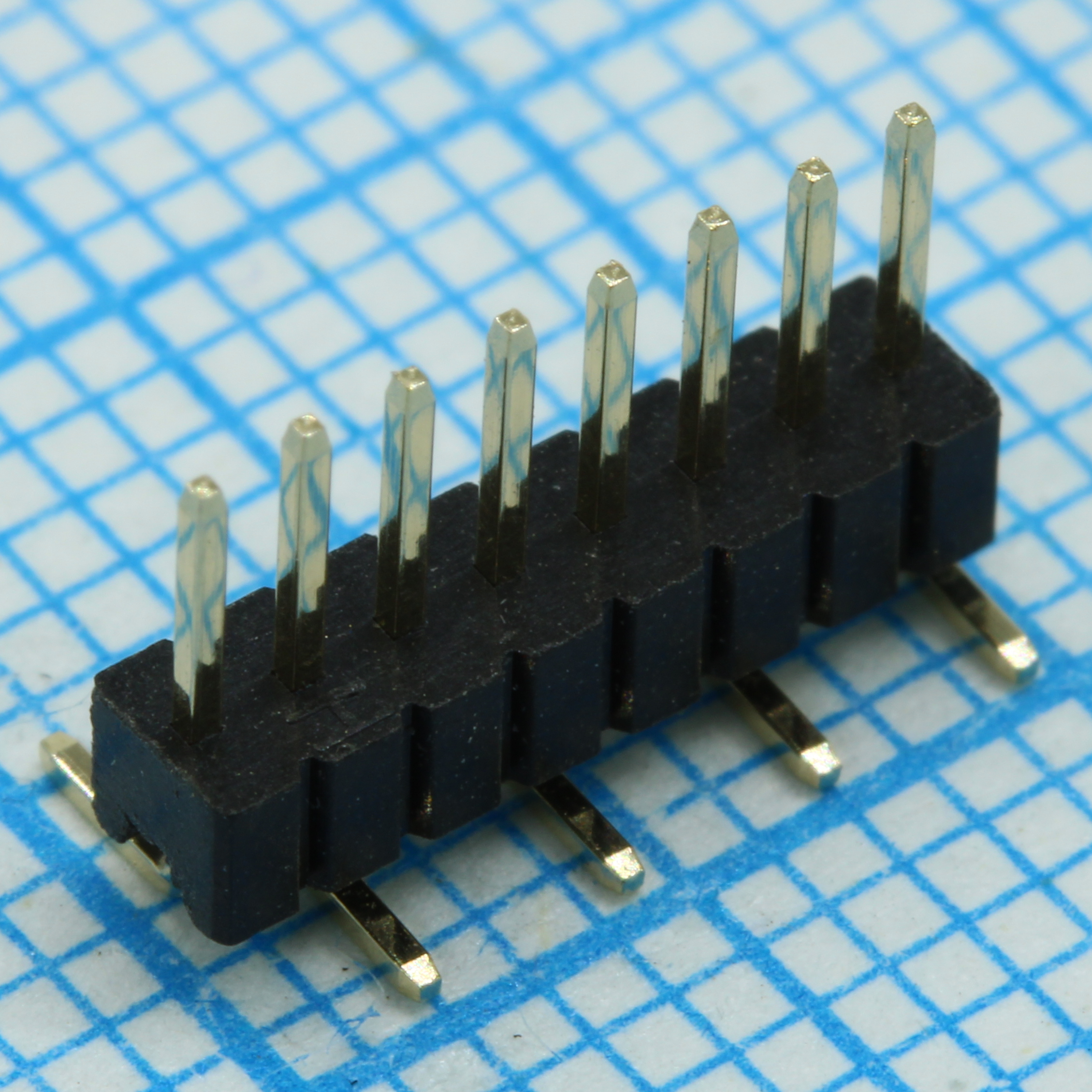 Однорядный штыревой соединитель на плату 8 pin SMD монтаж