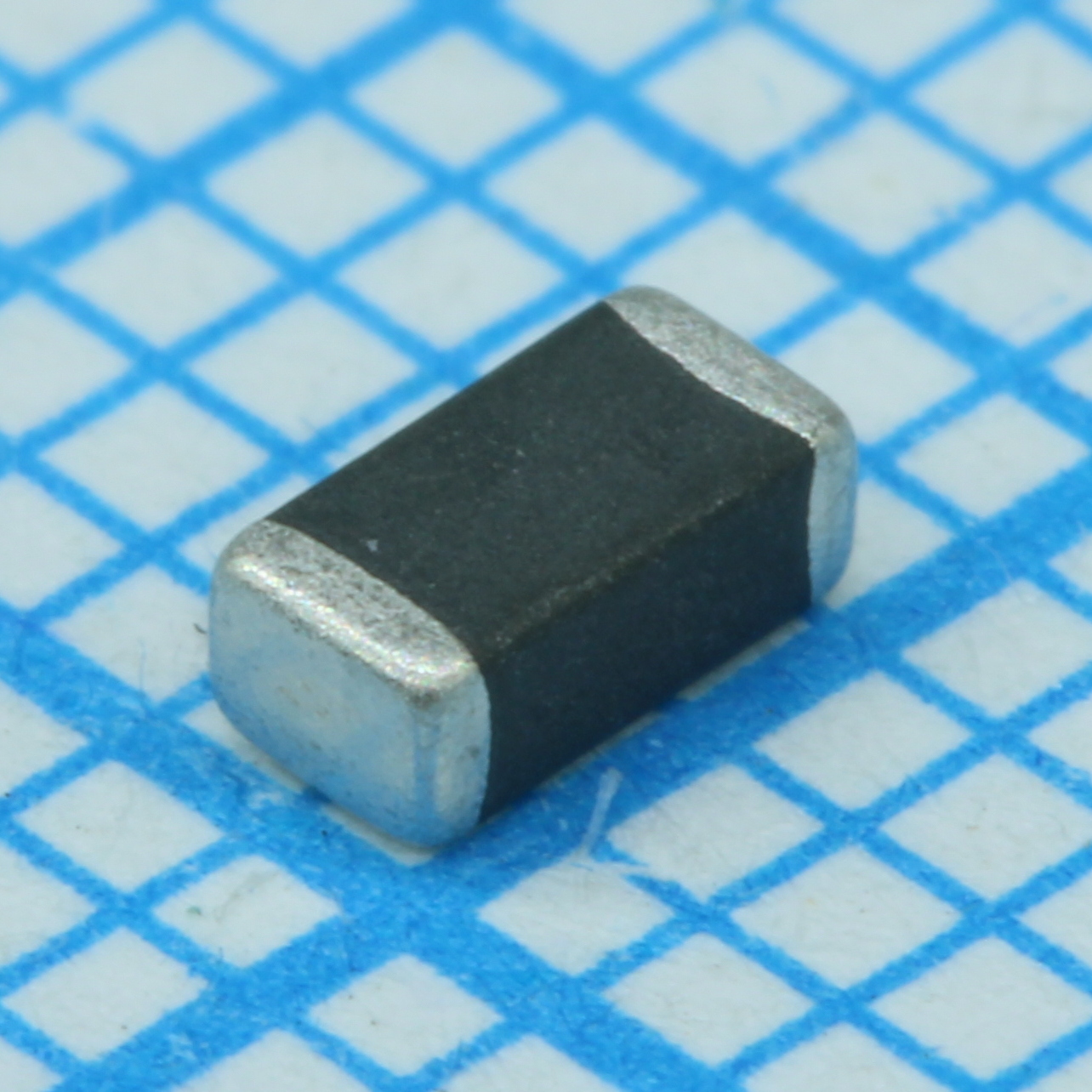 SMD варистор 50VAC/68VDC 100A 150В 1206 лента