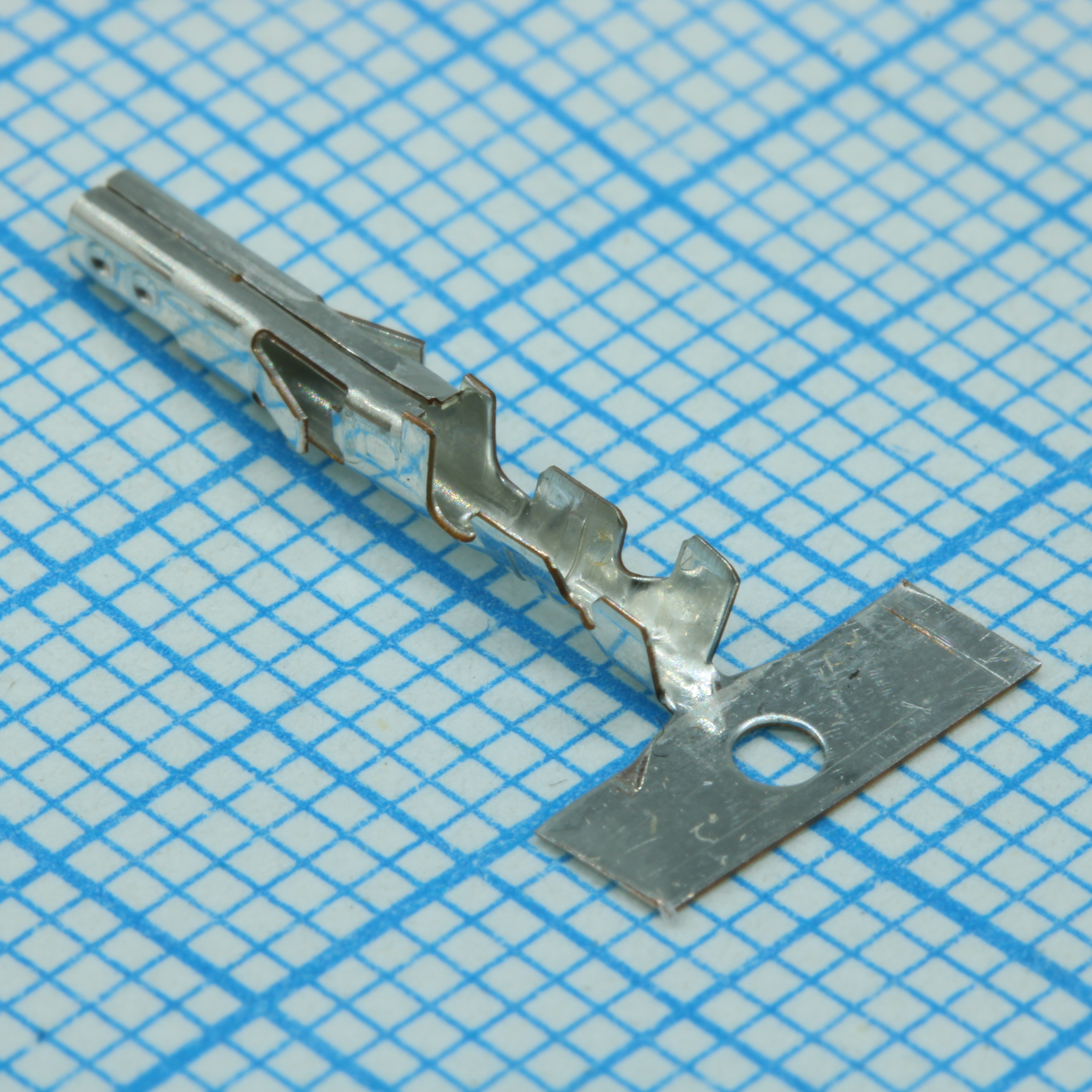 Контакт розетка ST монтаж на кабель 22-28AWG серия Mini-Fit™ рейка