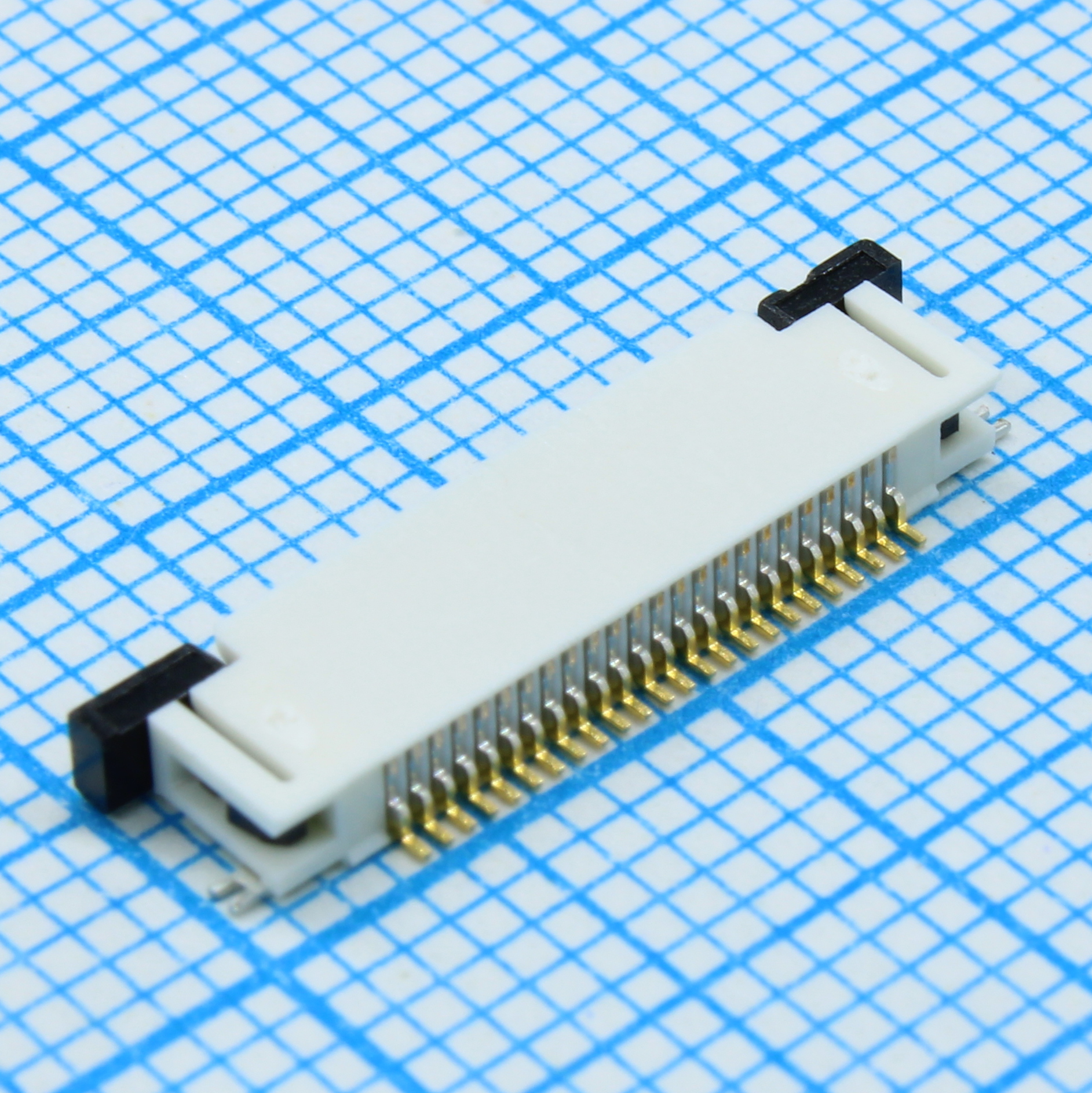 Соединитель FFC/FPC 24 контакта шаг 0.5мм угловой SMD серия Easy-On™ лента на катушке