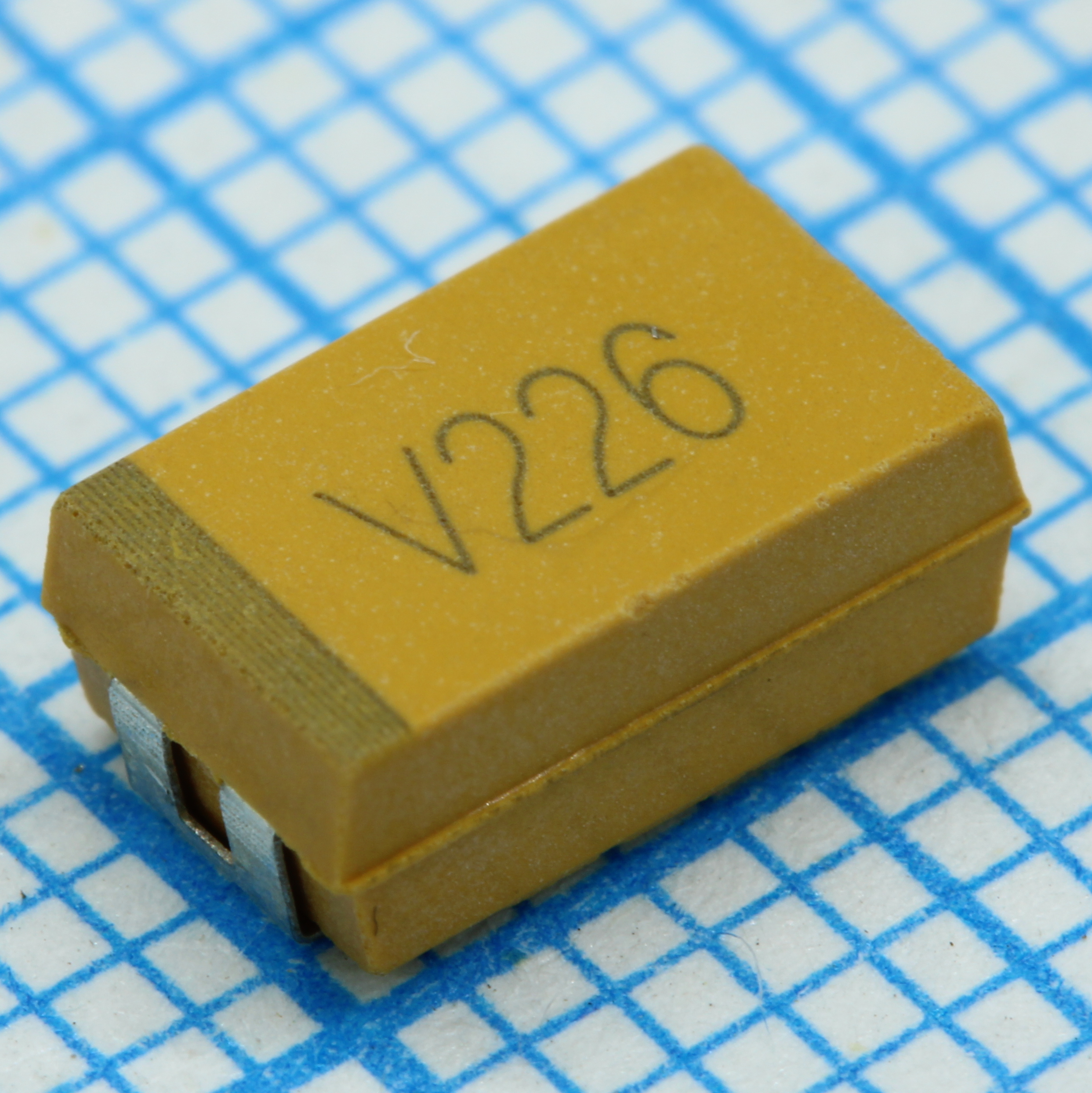 Конденсатор танталовый 220мкФ 10В ±10% типоразмер D SMD